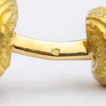 Load image into Gallery viewer, Georges L'Enfant Shell Cufflinks in 18kt Gold