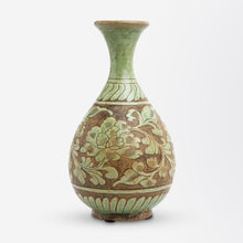 Load image into Gallery viewer, Cizhou Pottery Vase in Pear Shape
