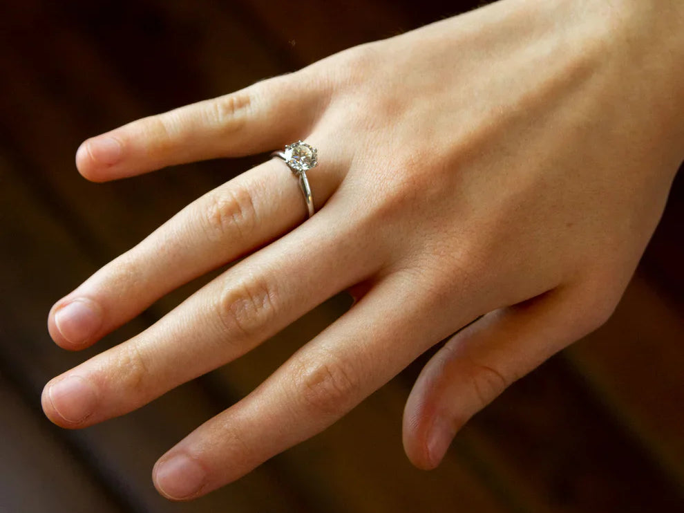 Why Choose an Antique Engagement Ring? A Guide for Modern Couples