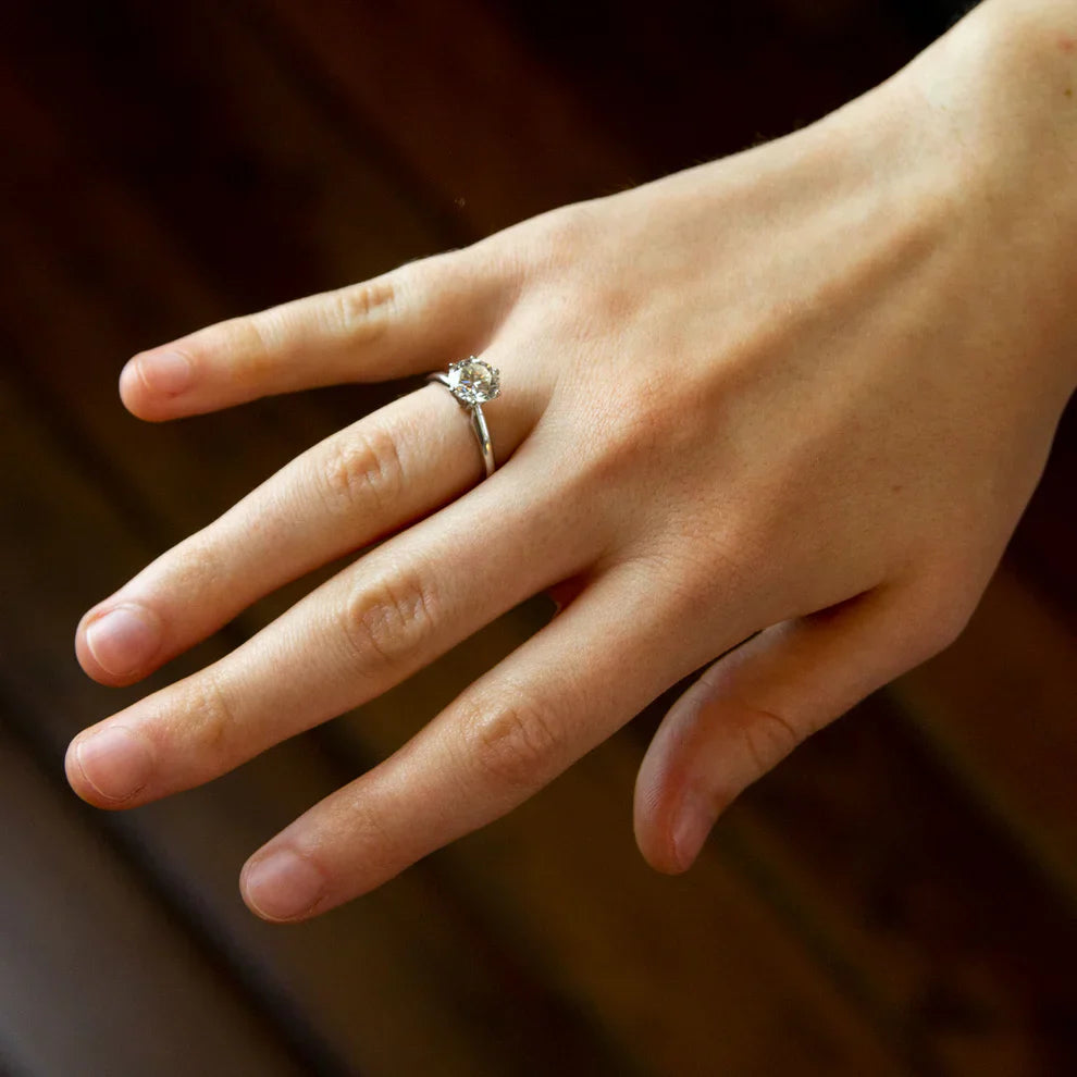 Why Choose an Antique Engagement Ring? A Guide for Modern Couples