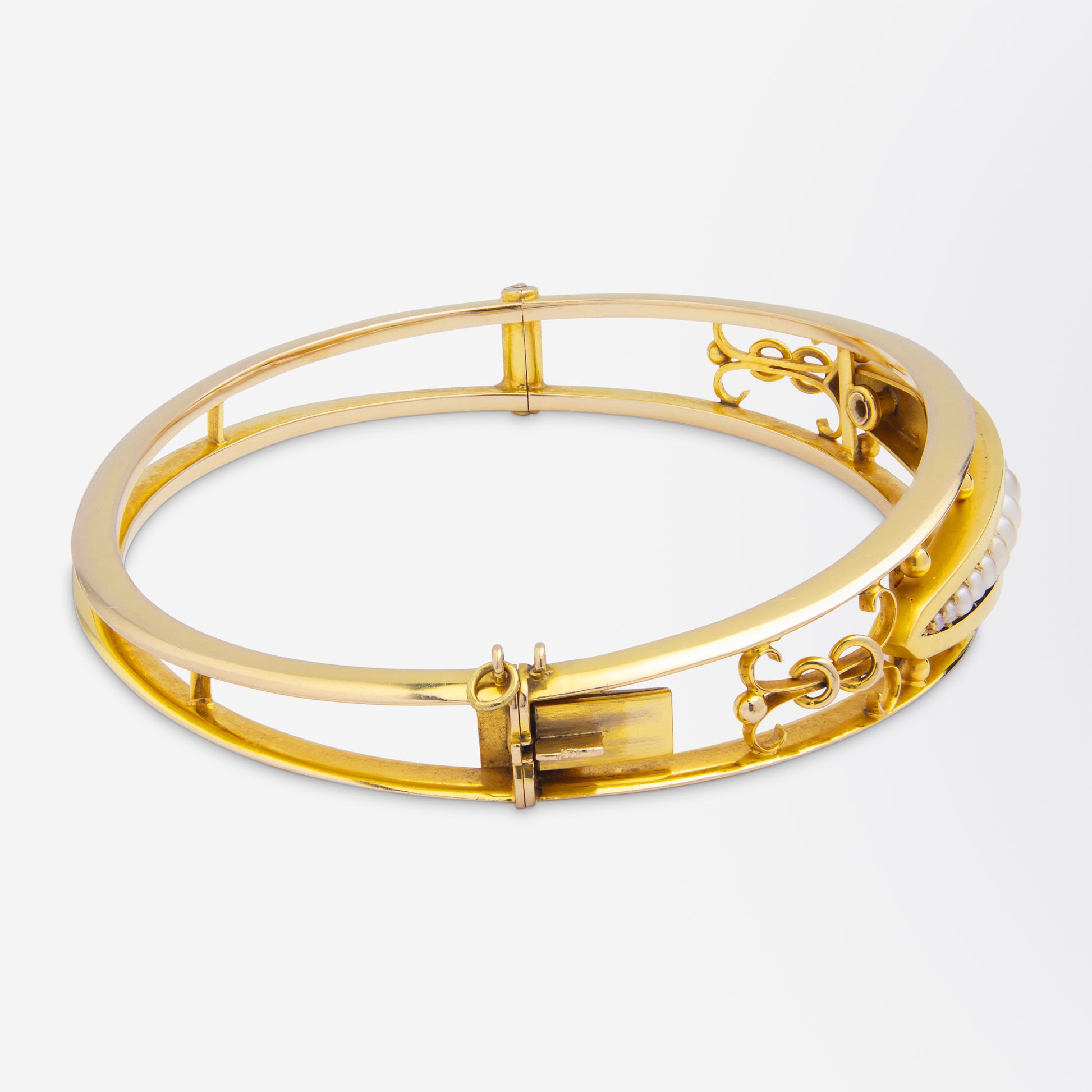 Antique Victorian 15kt Gold & Seed Pearl Bangle