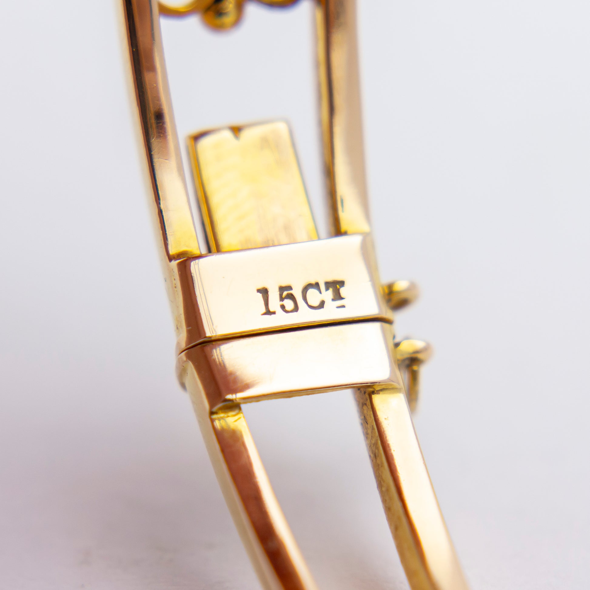 Antique Victorian 15kt Gold & Seed Pearl Bangle