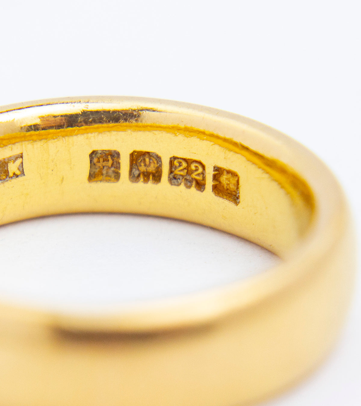 22kt Yellow Gold Court/Comfort Shaped Wedder