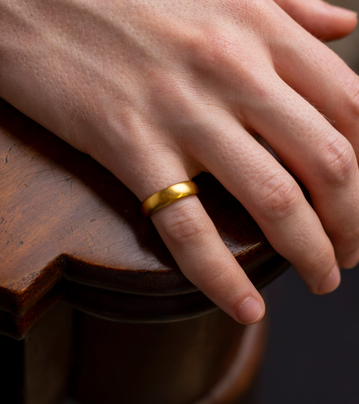22ct Court Shaped Wedder