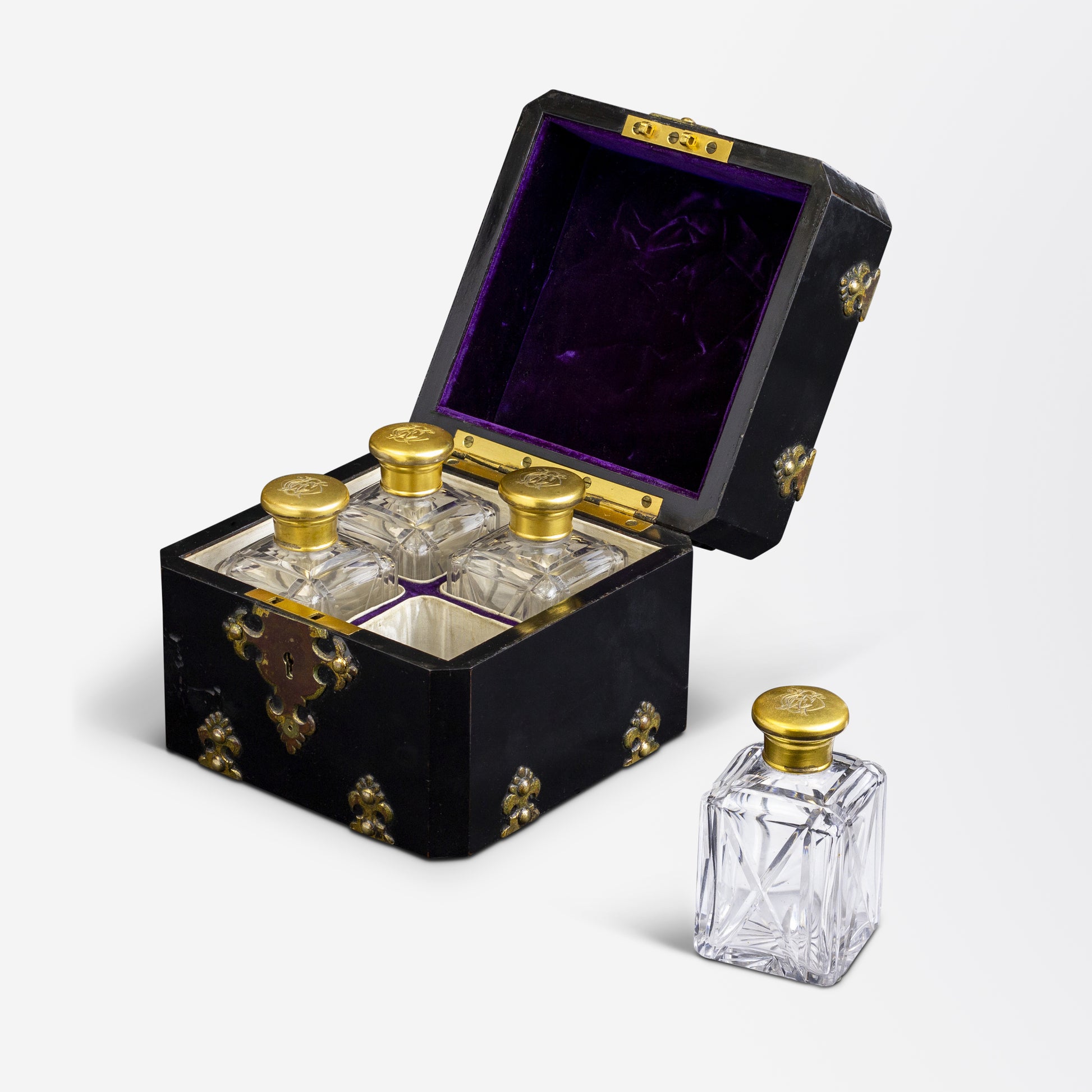 Étui à parfum laqué noir de Leuchars