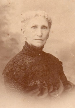 Broche nœud papillon en or et grenat de style colonial australien