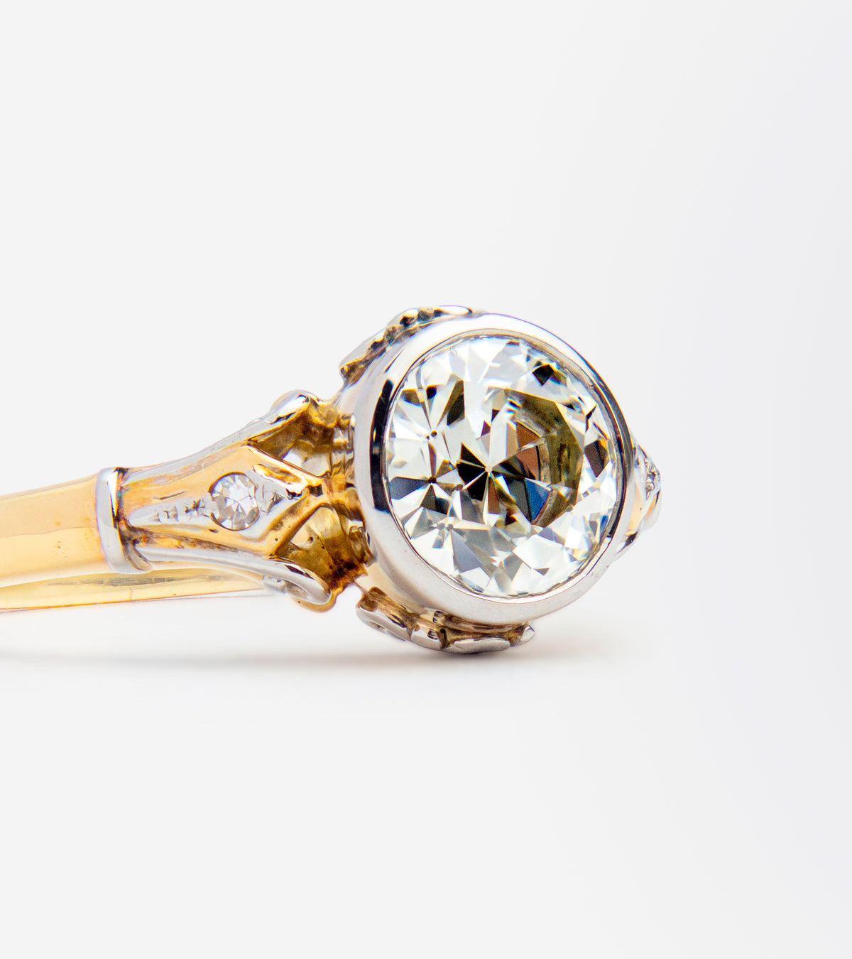 Art Deco Inspired 18kt Gold & Diamond Ring