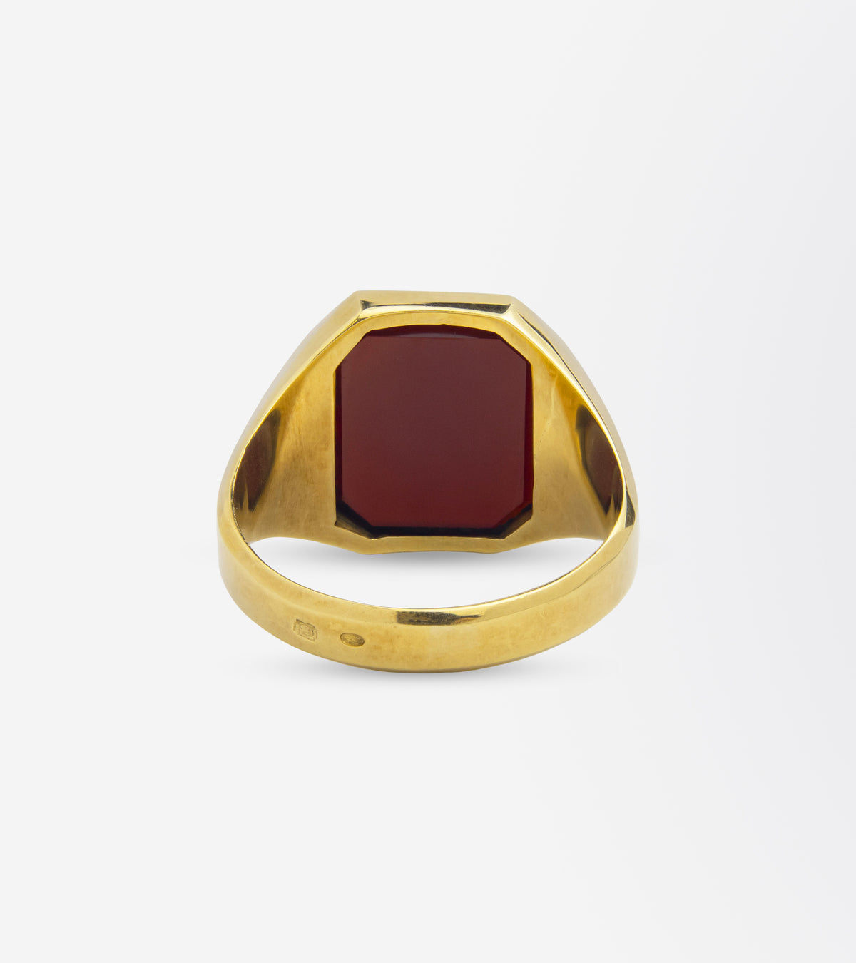 Carnelian Signet Ring in 14kt Yellow Gold