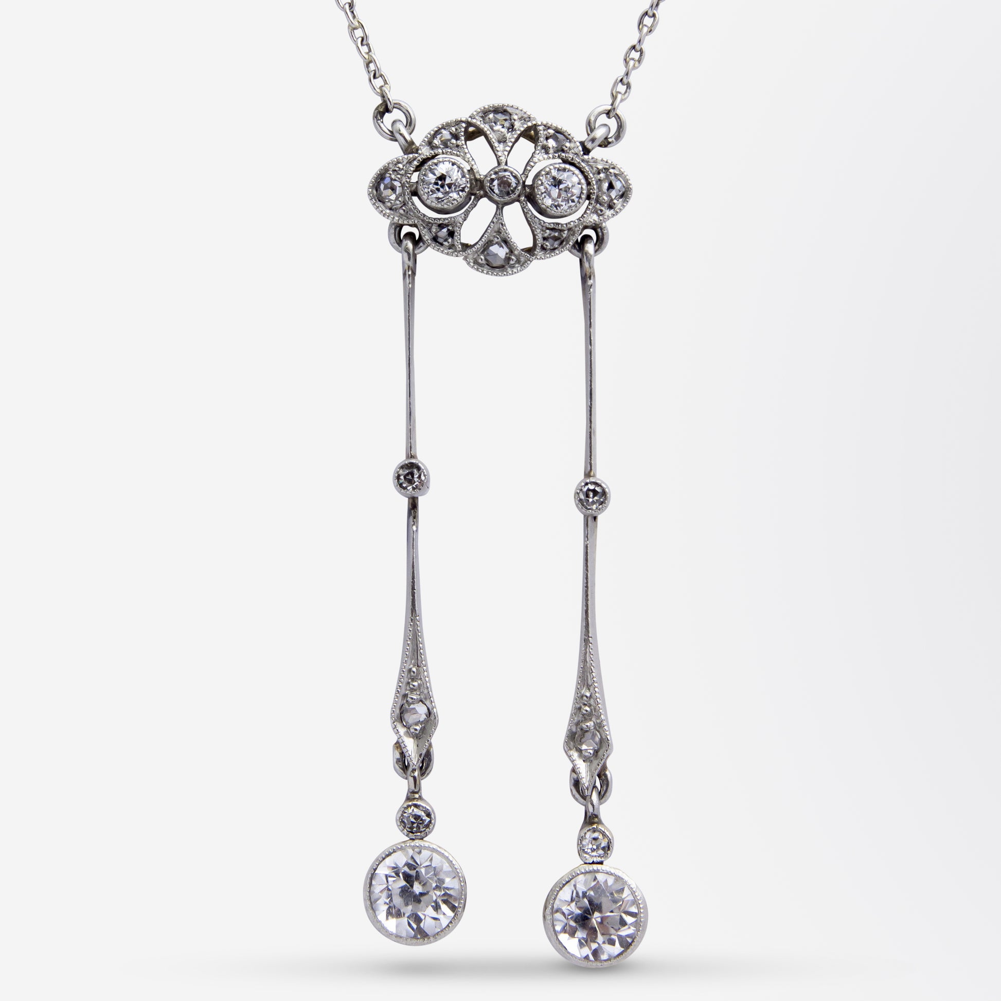 Collier nuisette édouardien en diamants et saphirs blancs