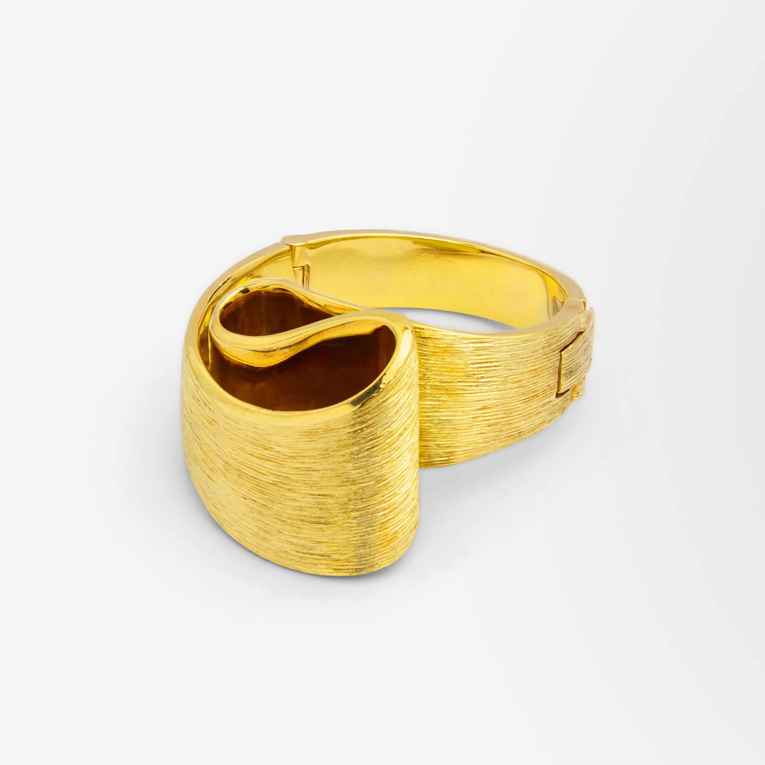 Henry Dunay Textured 18kt Gold Ring