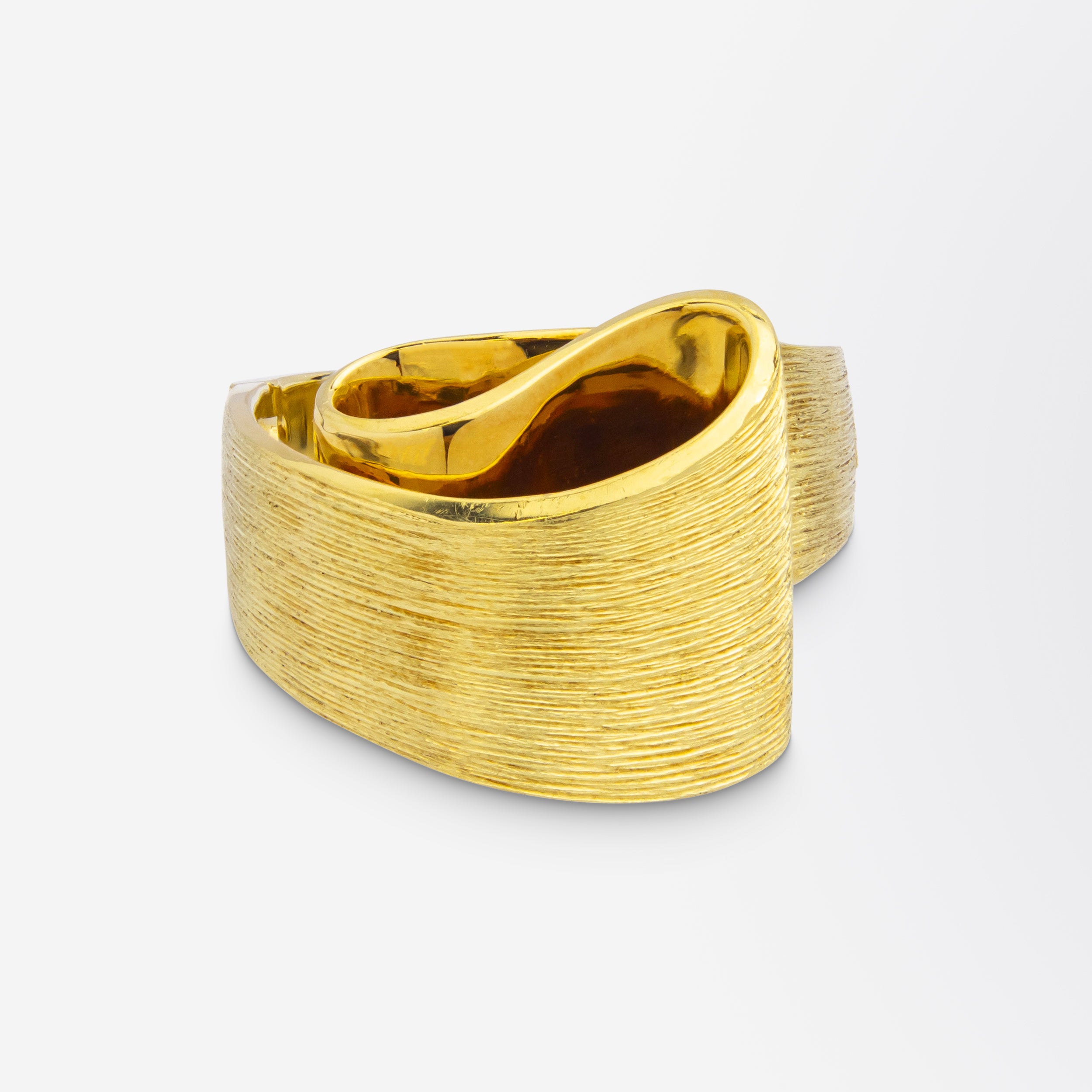 Henry Dunay Textured 18kt Gold Ring