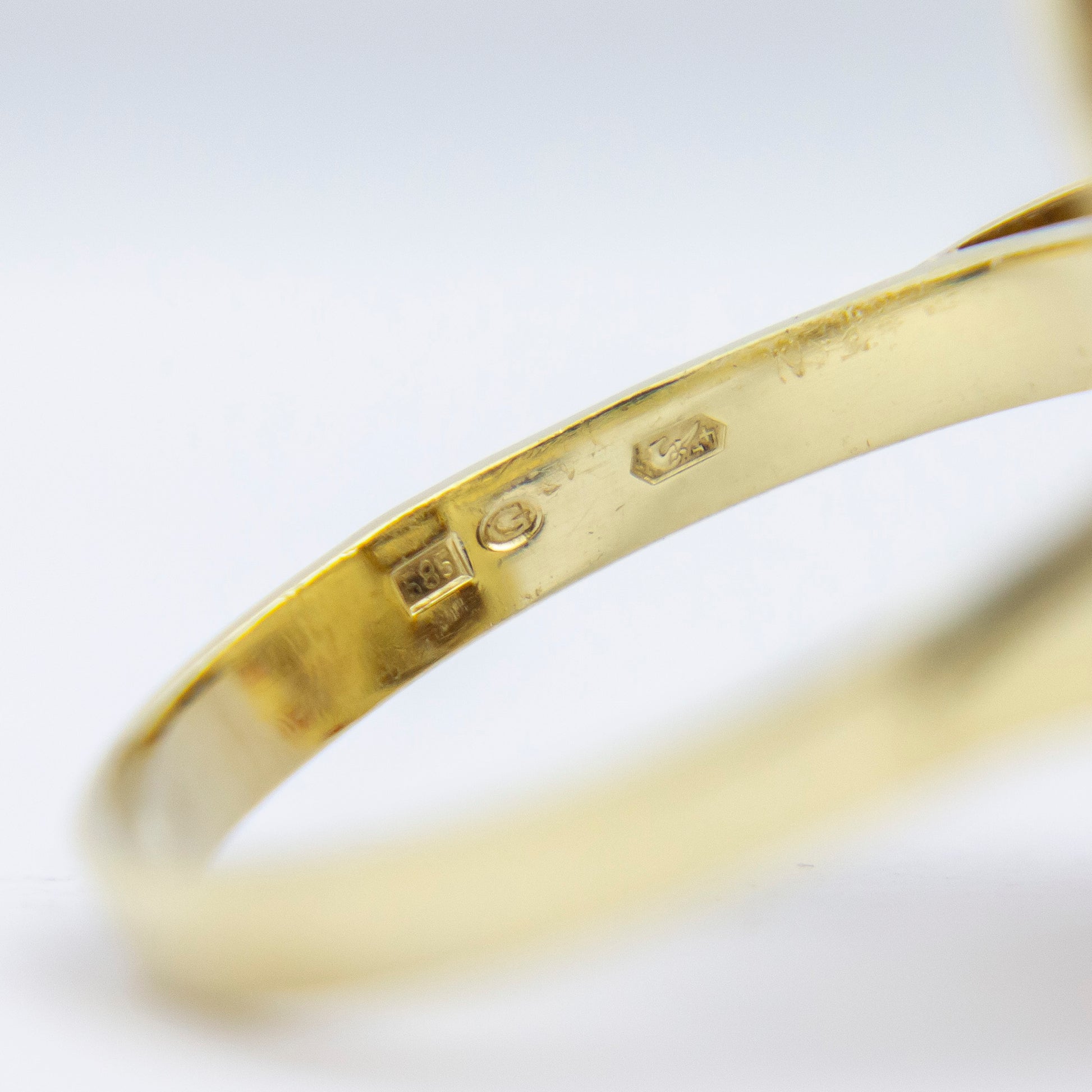 14kt Gold & Bohemian Garnet Cluster Ring