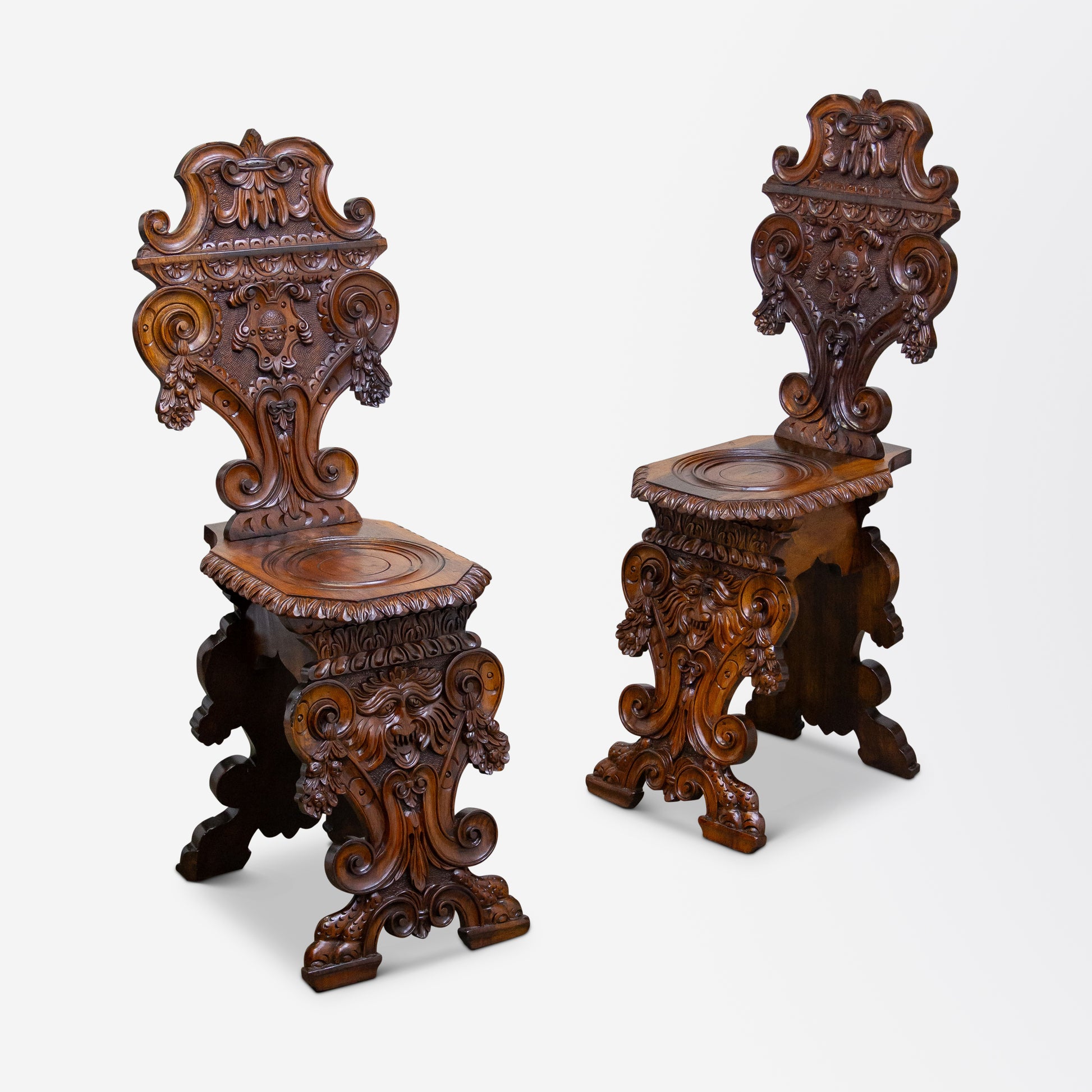 Paire de chaises de salle Sgabelli de style néo-Renaissance italienne