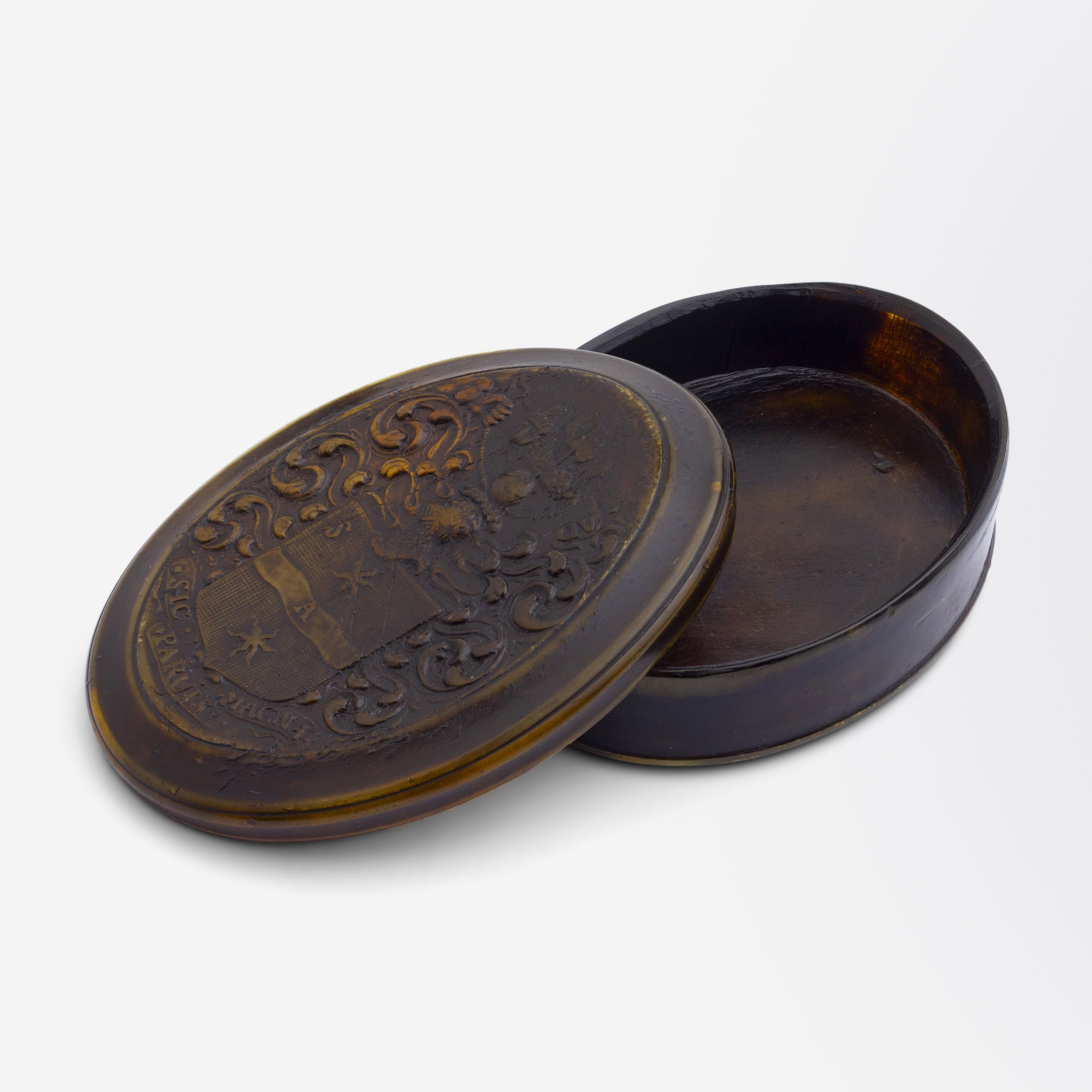 18th Century Horn Snuff Box with Arms of Sir Francis Drake