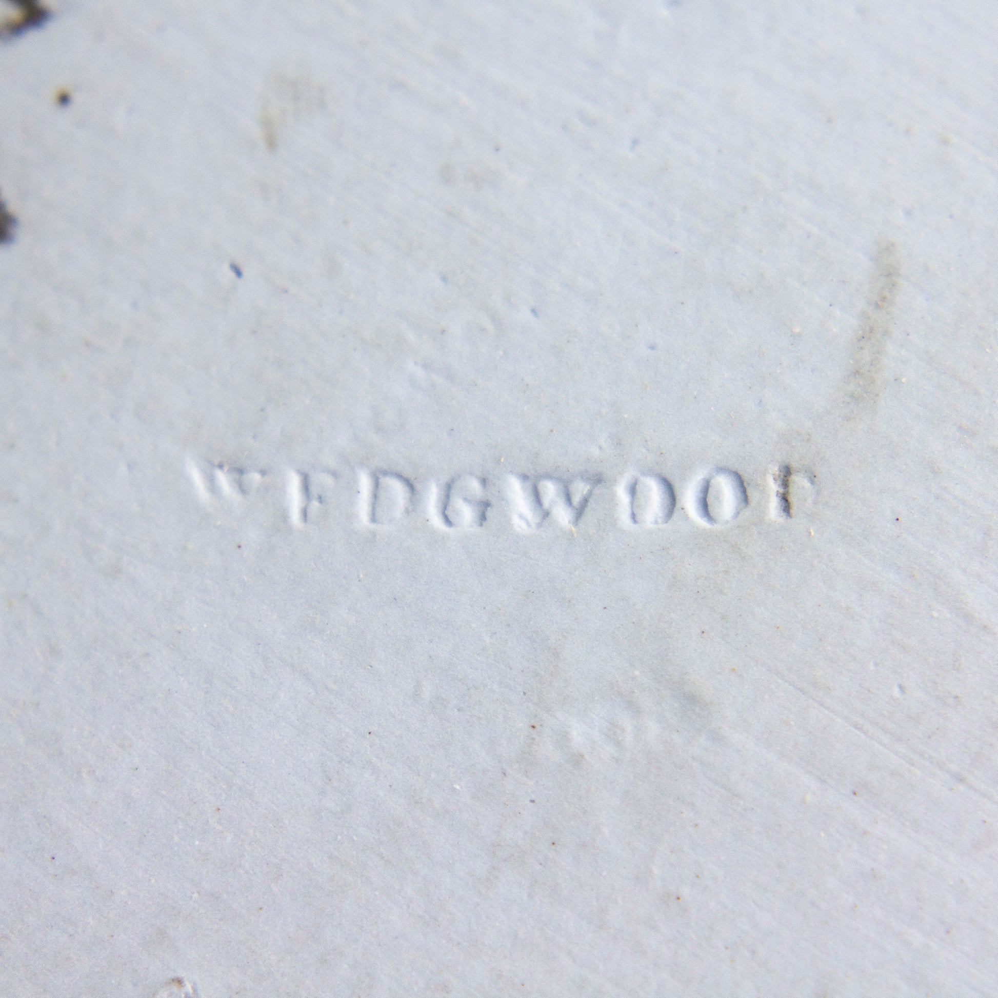 Victorian Neoclassical Credenza in Amboyna and Mahogany