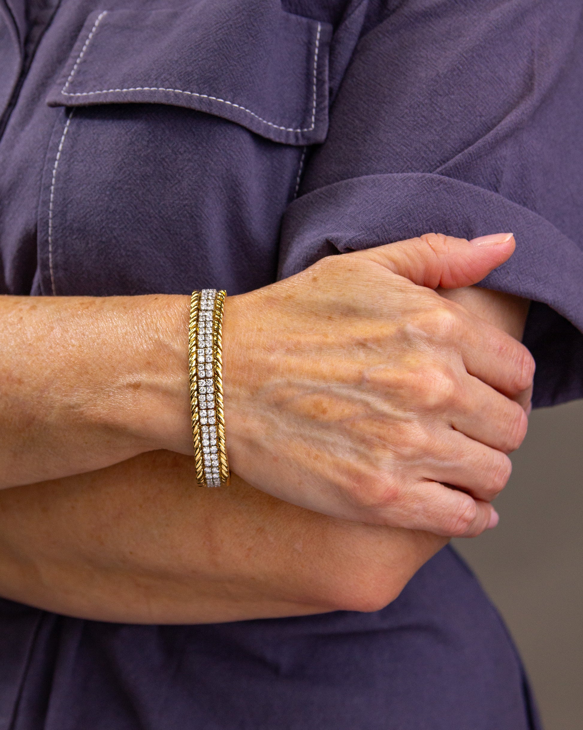 Bracelet français en or jaune et diamants
