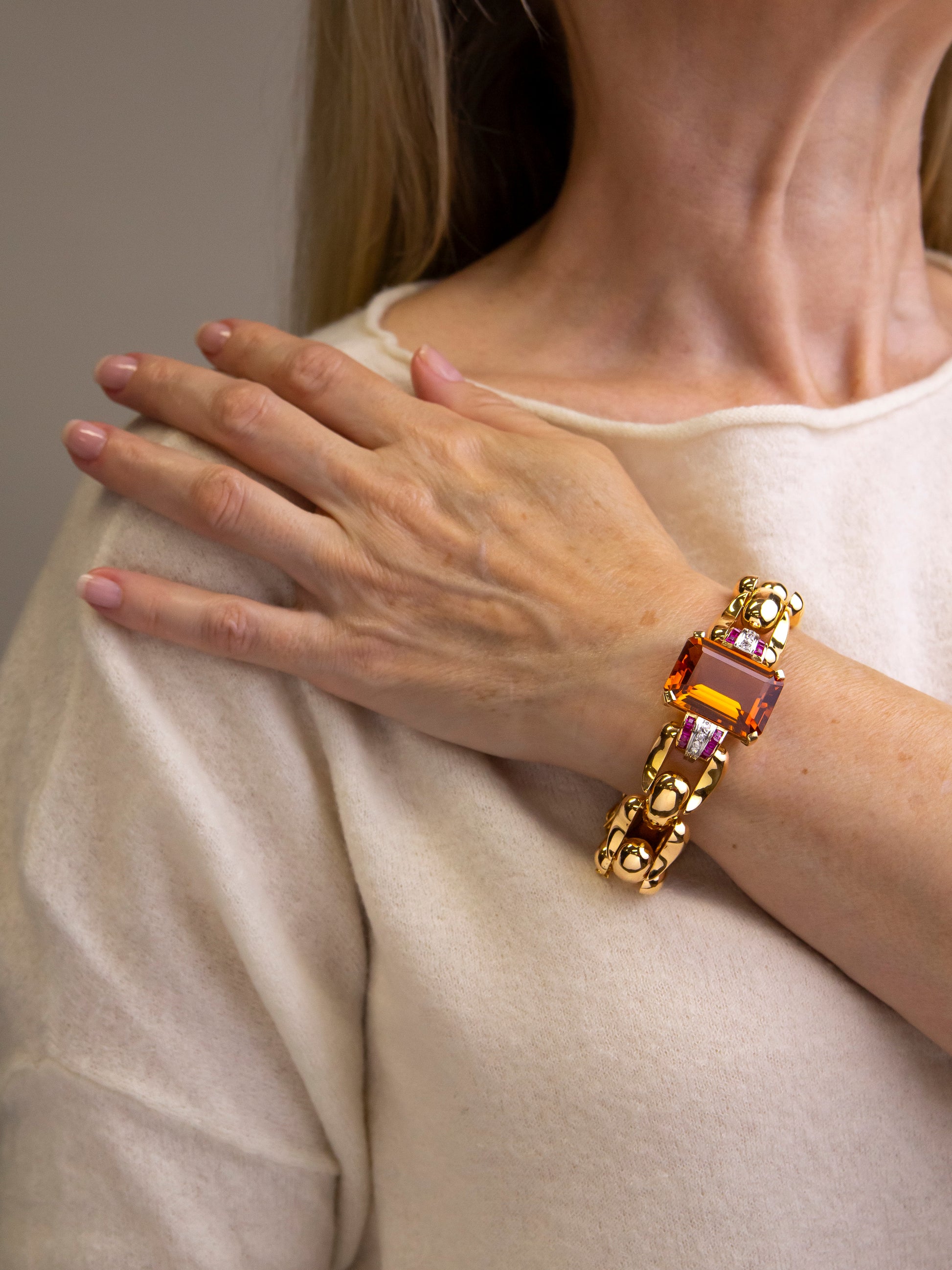 Bracelet rétro en citrine, rubis et diamants