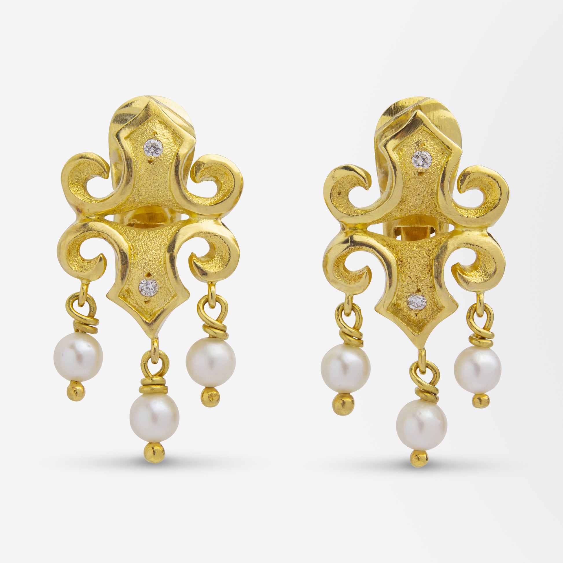 Boucles d'oreilles pendantes Ilias Lalaounis en diamants et perles