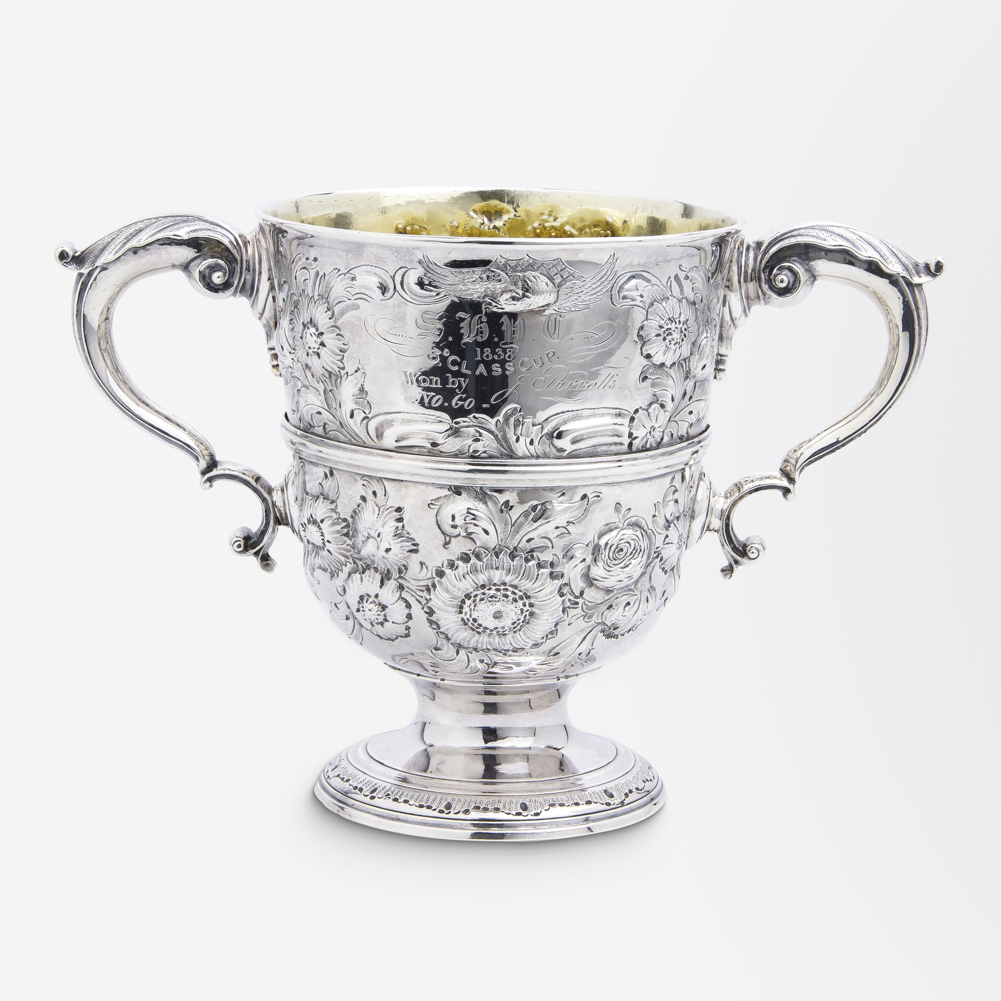 Coupe trophée irlandaise en argent repoussé du XIXe siècle