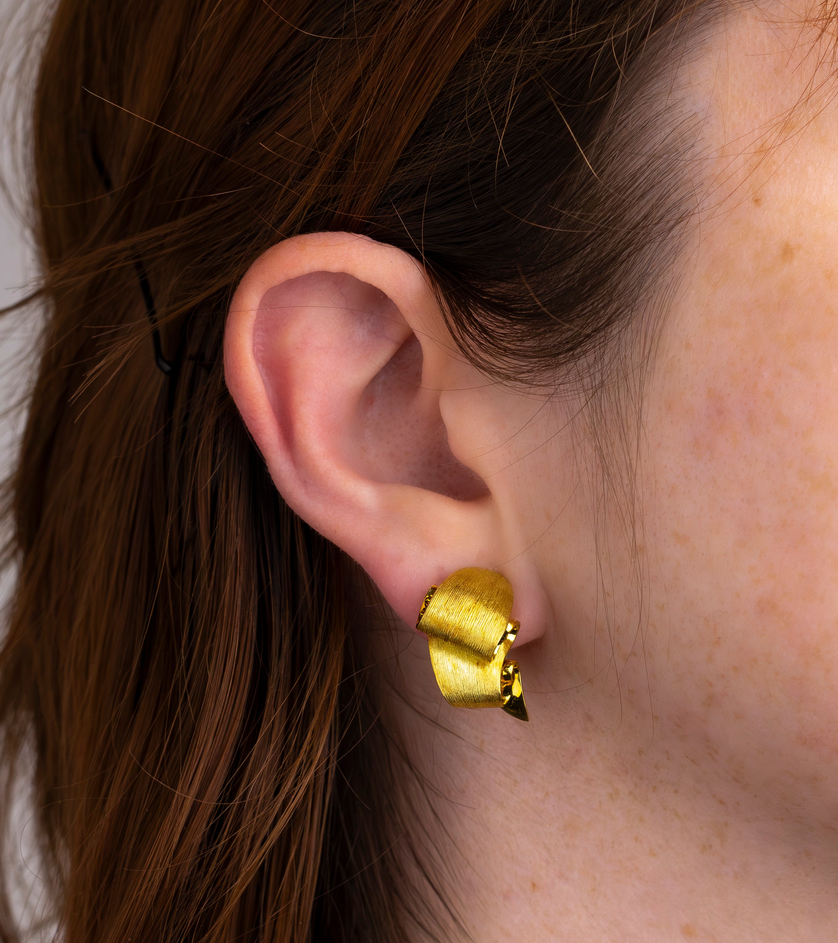 Henry Dunay Brushed 18kt Gold Ear Clips