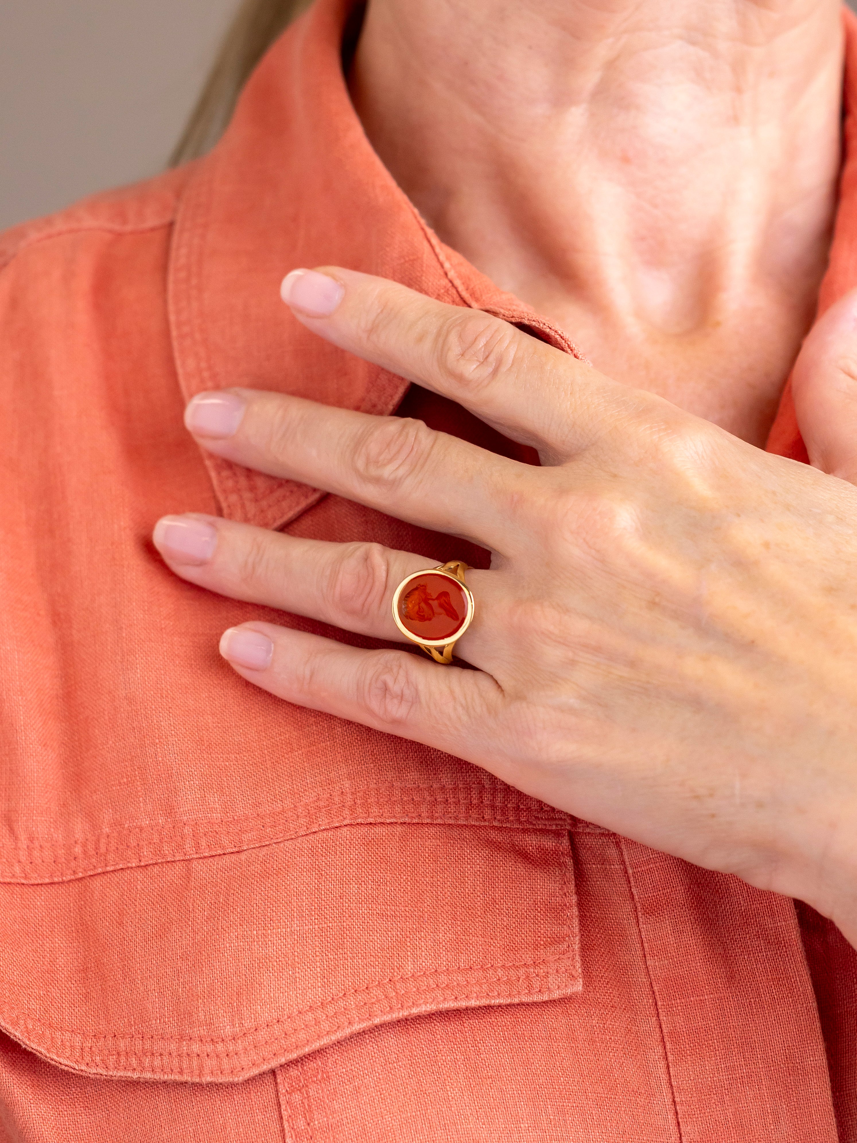 Early Victorian 18kt Gold & Carnelian Intaglio Ring