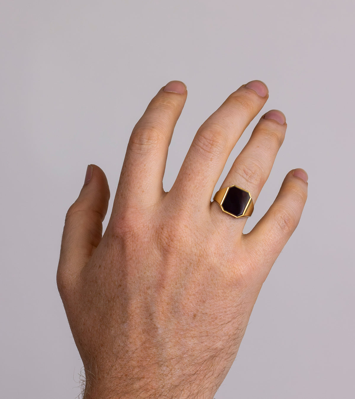 Carnelian Signet Ring in 14kt Yellow Gold