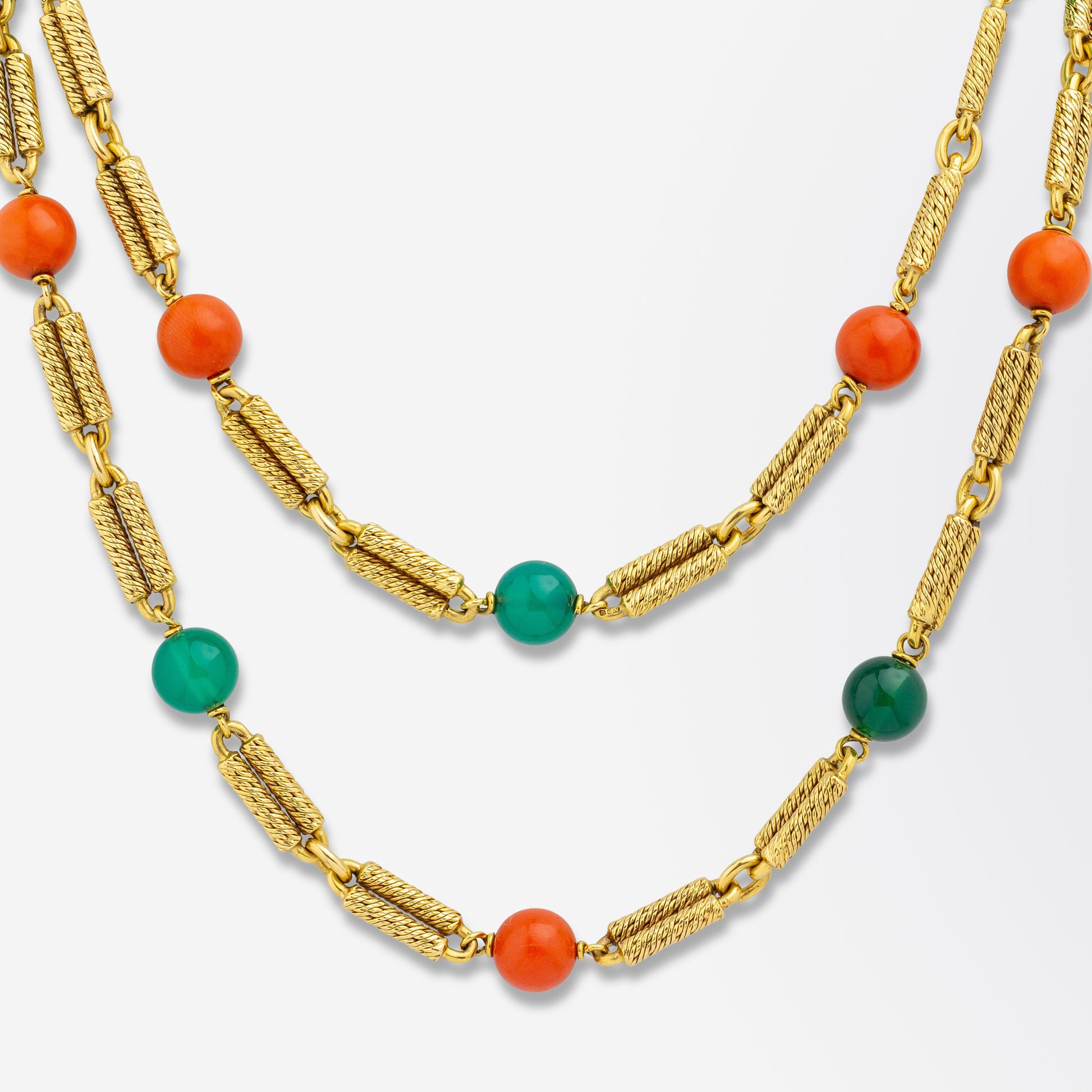 Collier Georges Lenfant en or jaune 18 carats, chrysoprase et corail