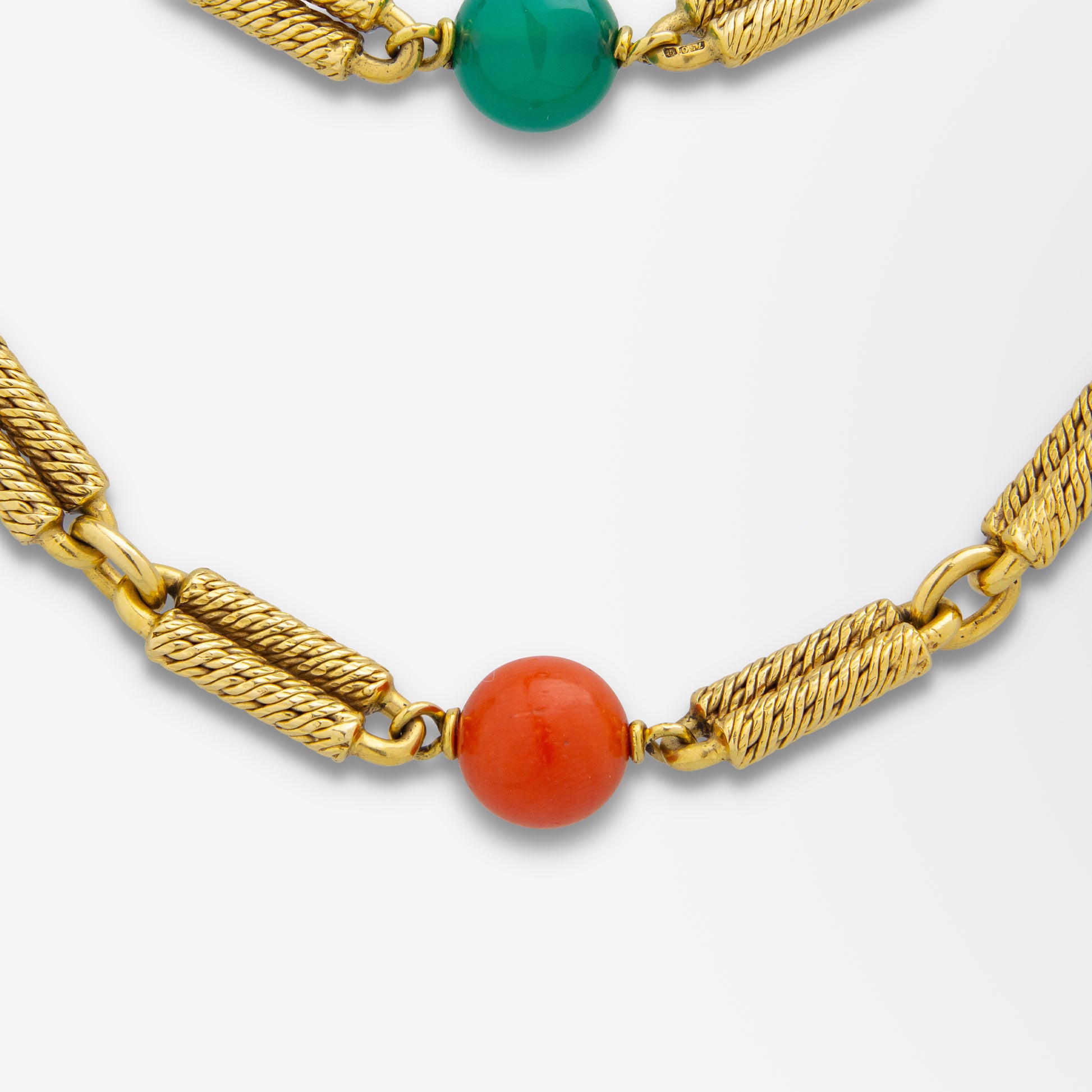 Collier Georges Lenfant en or jaune 18 carats, chrysoprase et corail