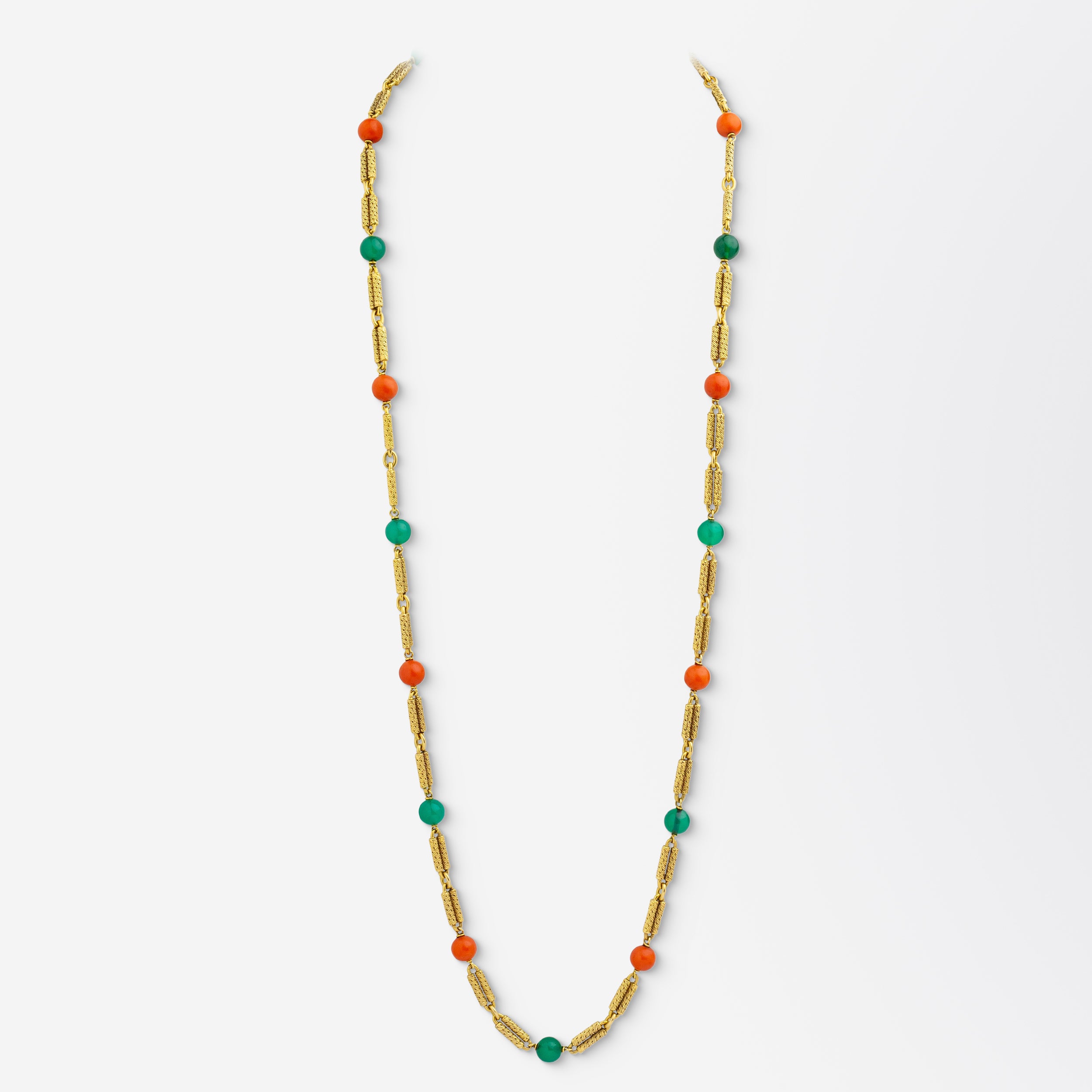 Collier Georges Lenfant en or jaune 18 carats, chrysoprase et corail