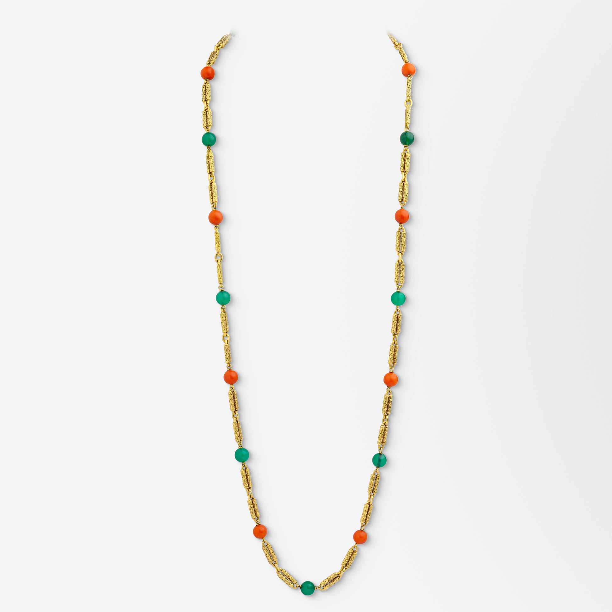 Collier Georges Lenfant en or jaune 18 carats, chrysoprase et corail