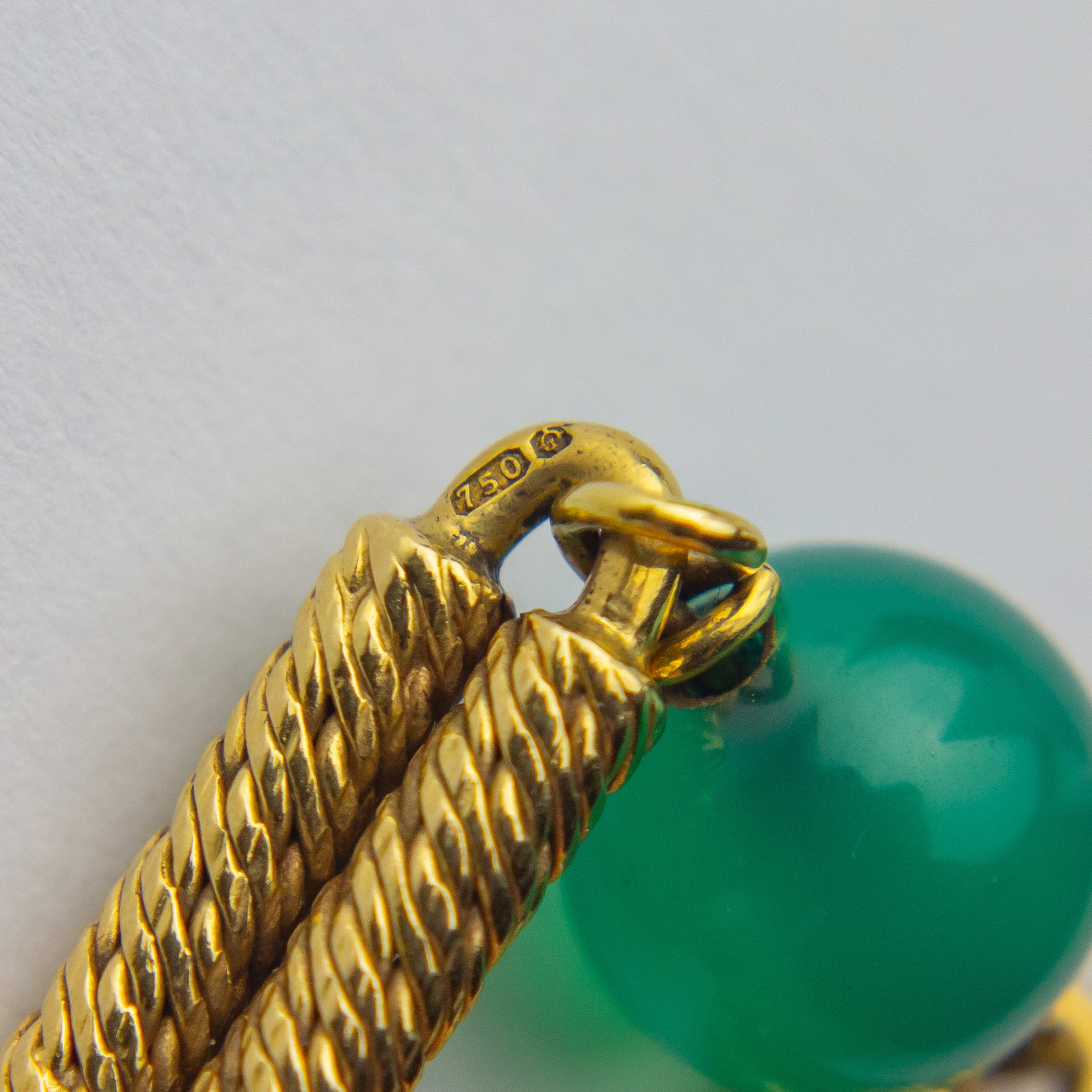 Collier Georges Lenfant en or jaune 18 carats, chrysoprase et corail