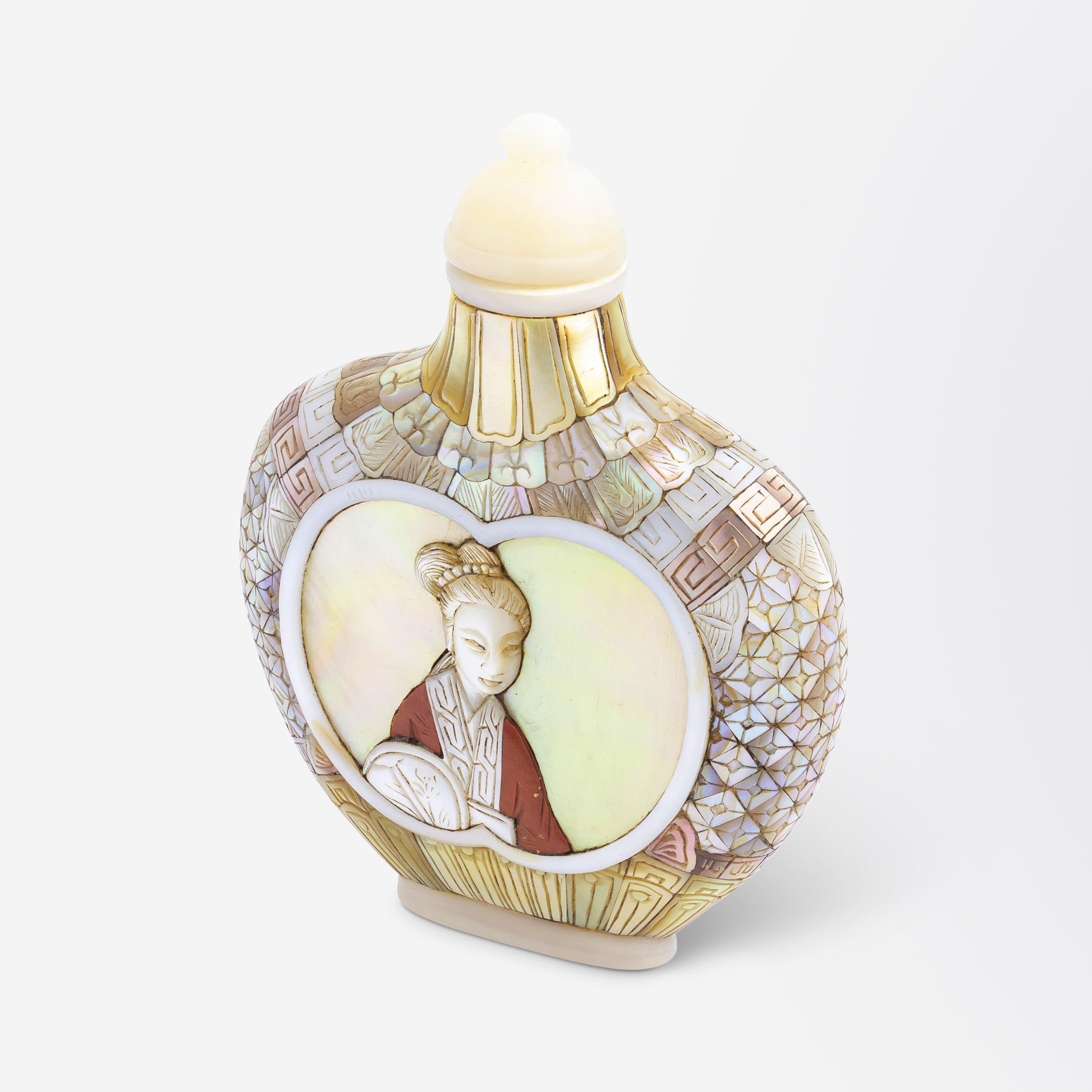 Qianlong Style Mother of Pearl Snuff Bottle