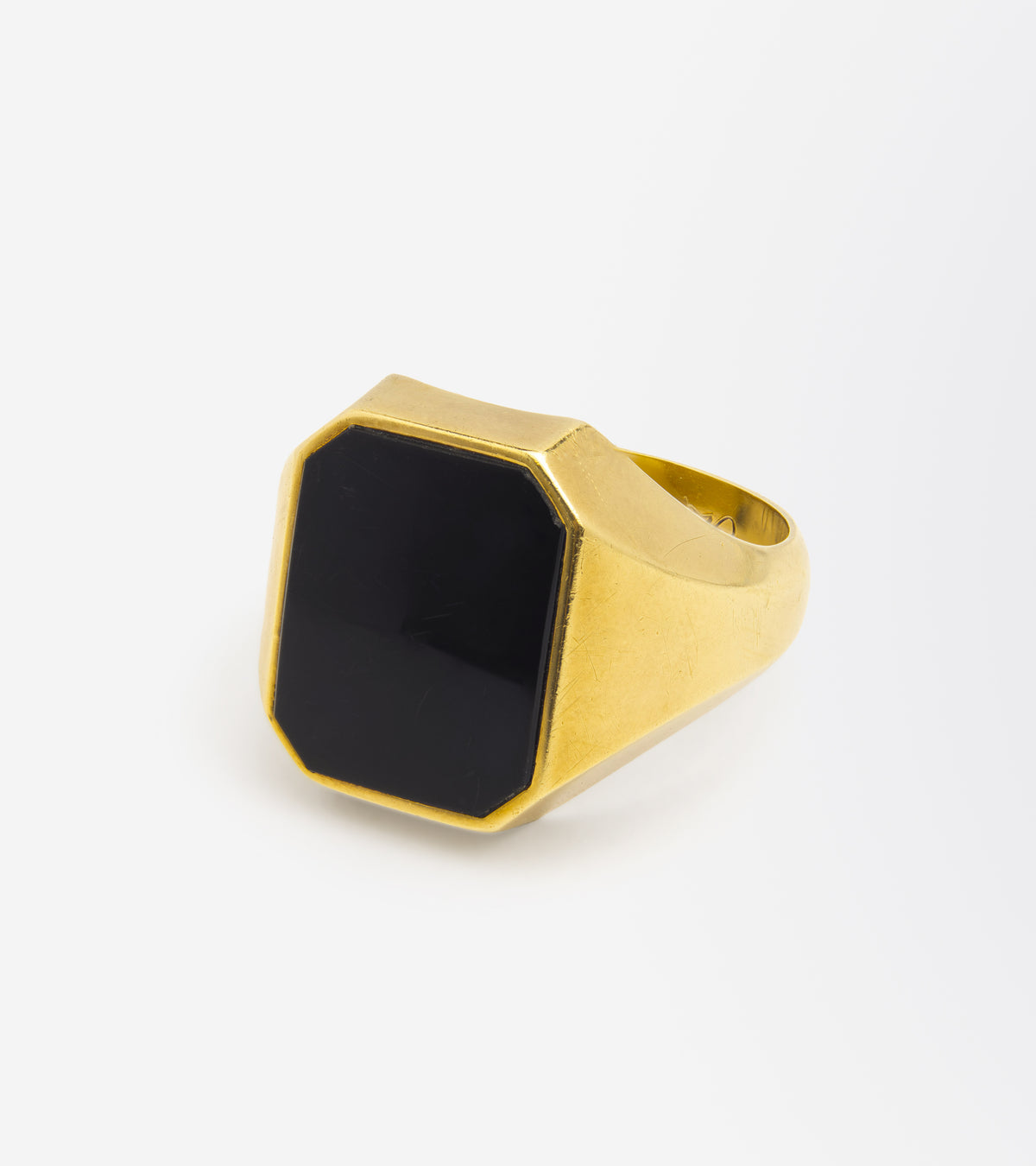 14kt Yellow Gold Signet Ring with Onyx