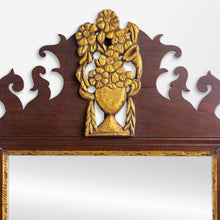 Load image into Gallery viewer, 18th-Century Chippendale Walnut Mirror with Original Glass