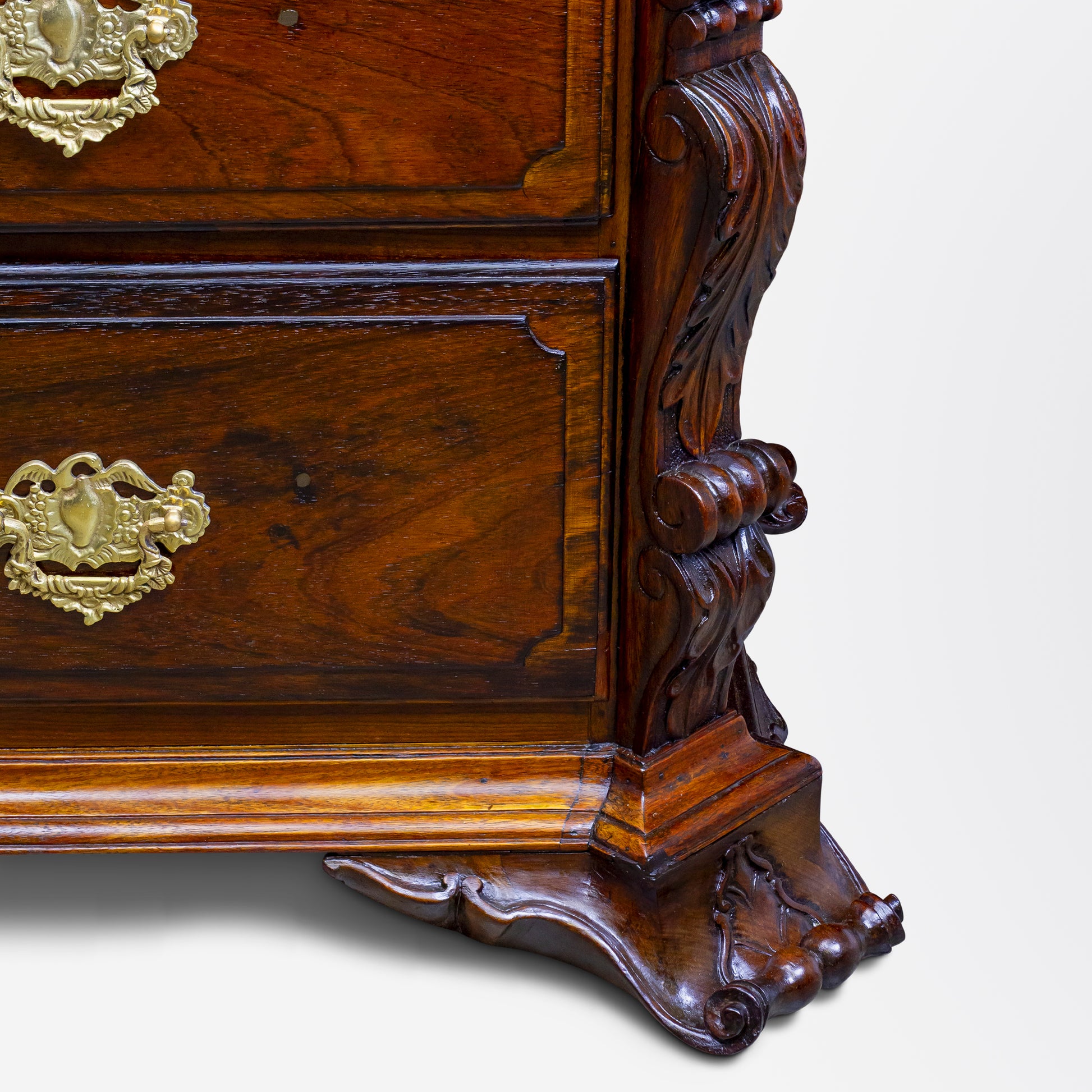 Commode rococo portugaise du XVIIIe siècle