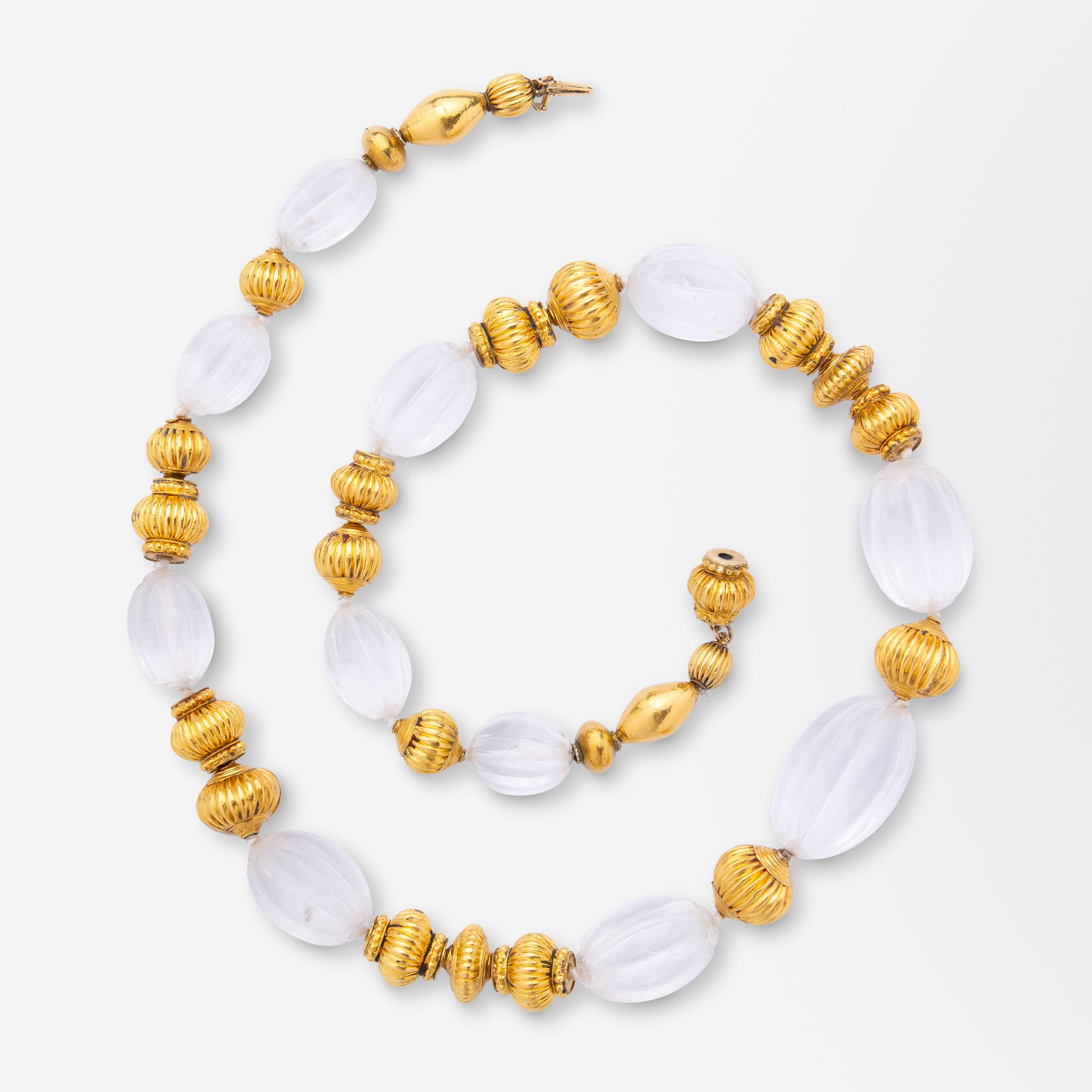 Collier de perles en cristal de roche sculpté et feuille d'or en forme de lanterne