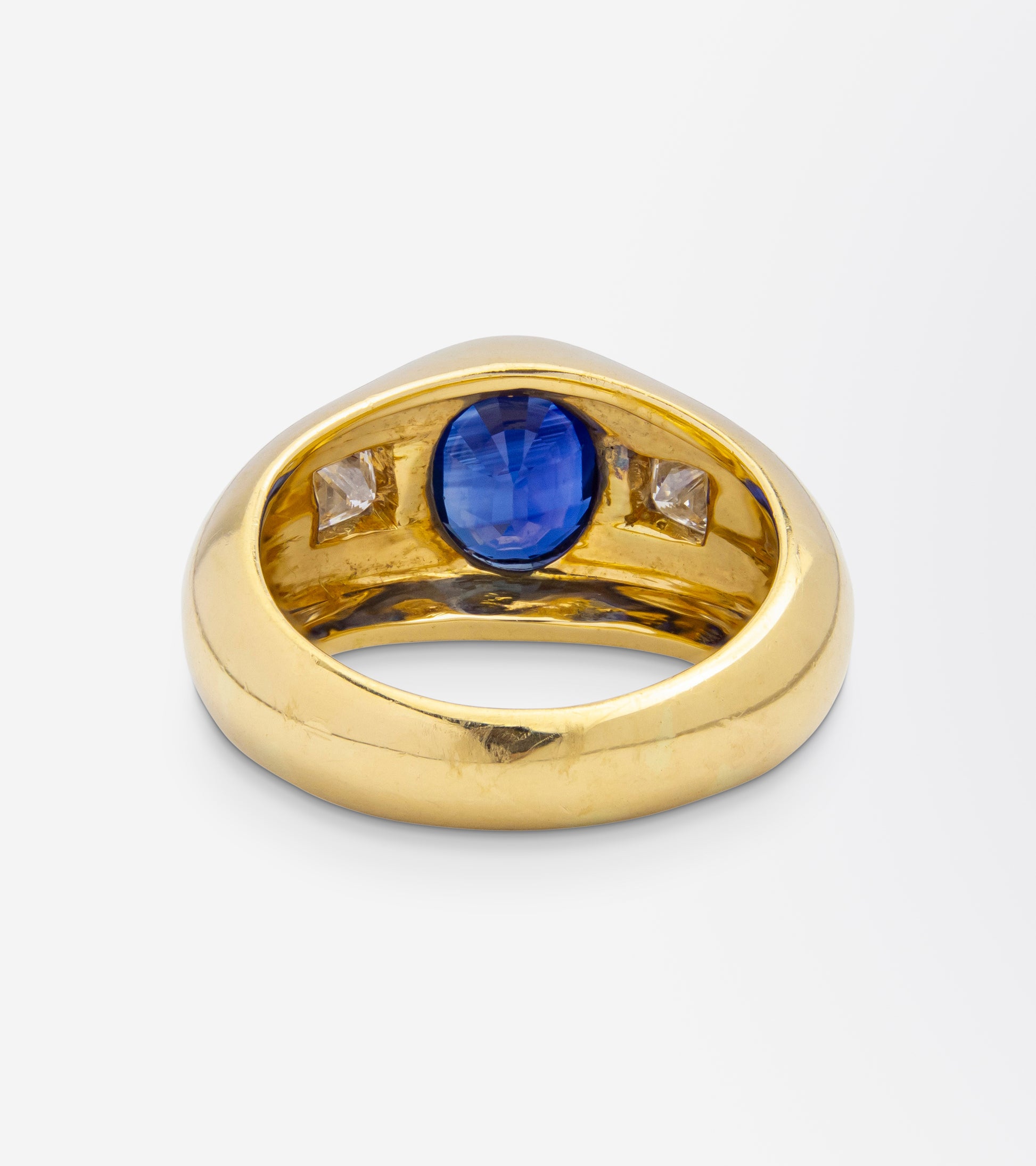 Sapphire & Diamond Gypsy Style Ring in 18kt Yellow Gold
