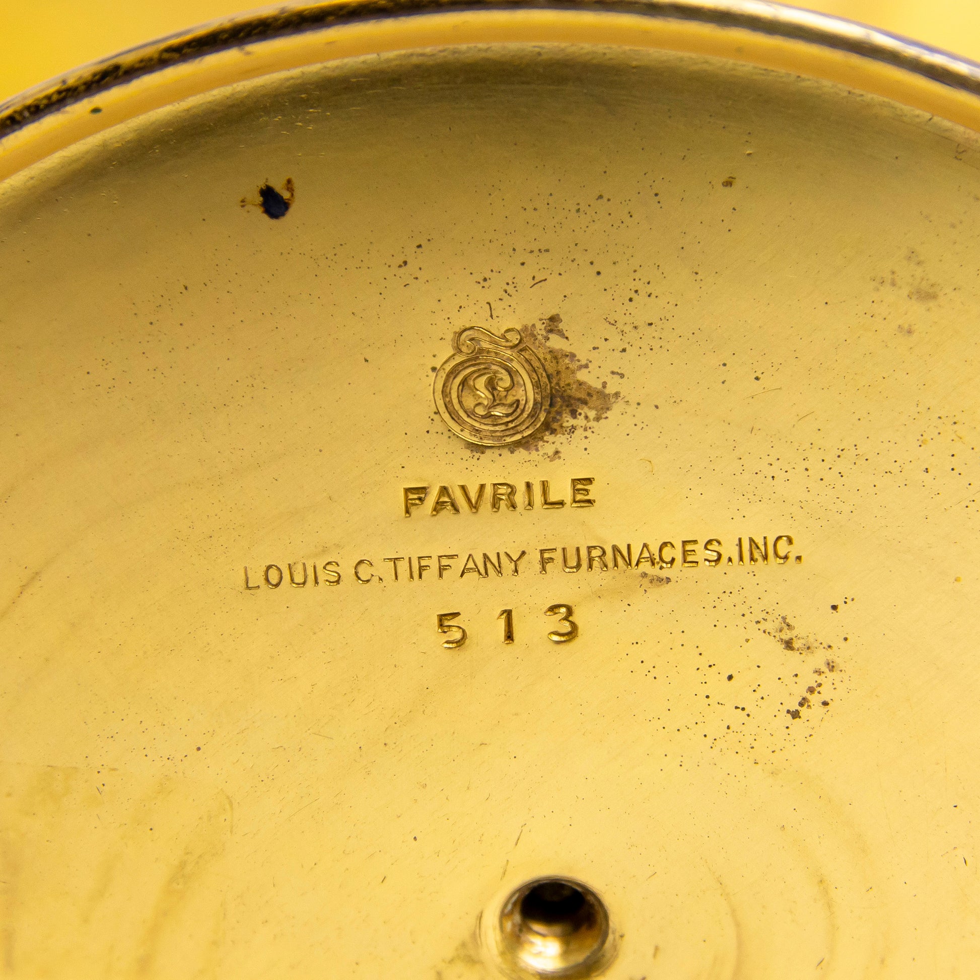 Coupe en bronze doré et émaillé Tiffany Studios