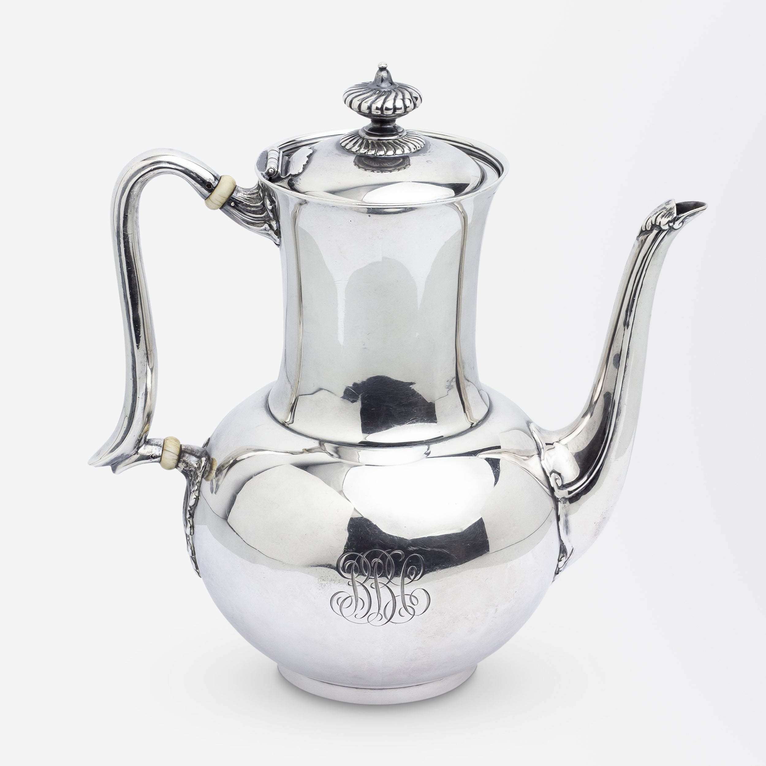 Service à thé et à café quatre pièces en argent massif de Tiffany &amp; Co.