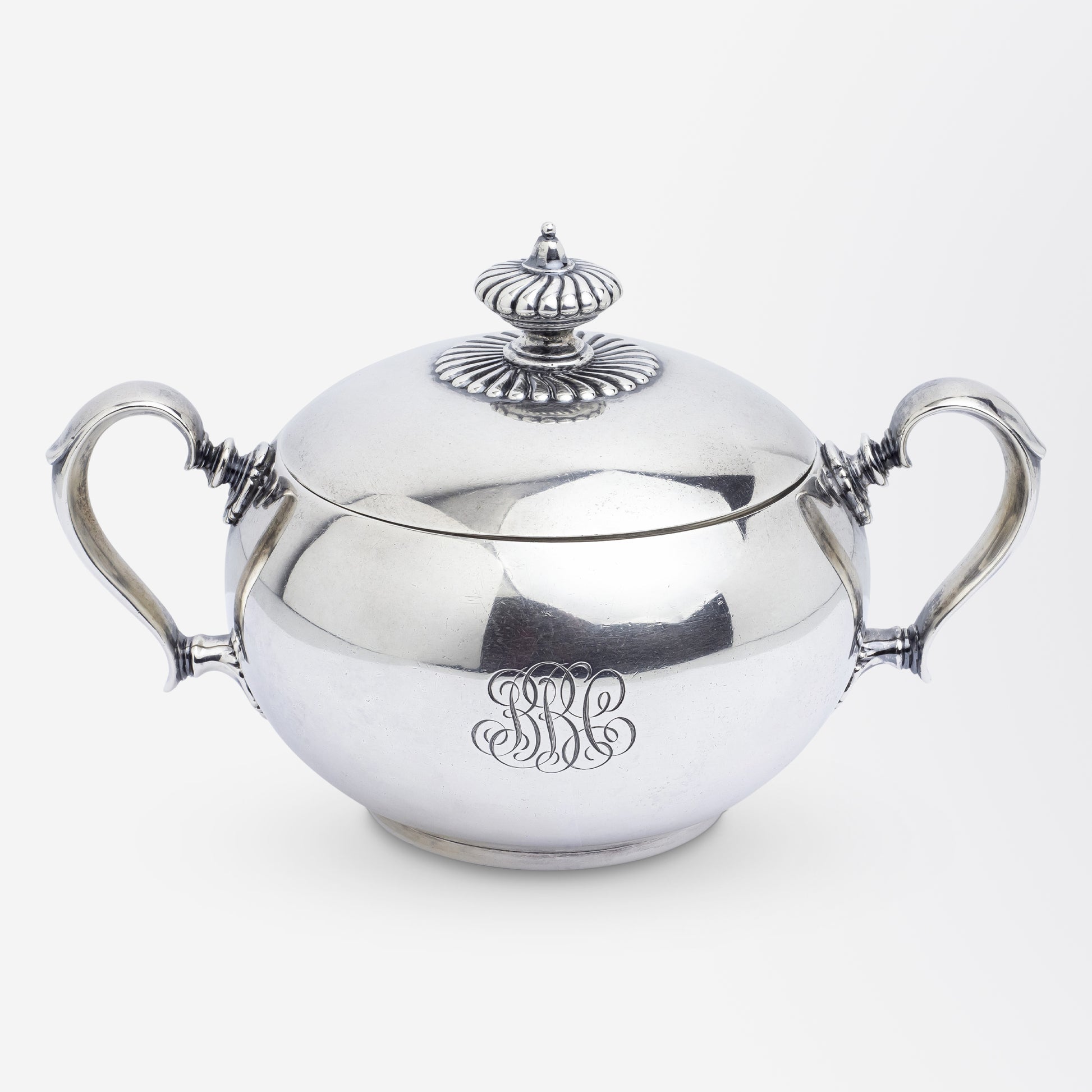 Service à thé et à café quatre pièces en argent massif de Tiffany &amp; Co.