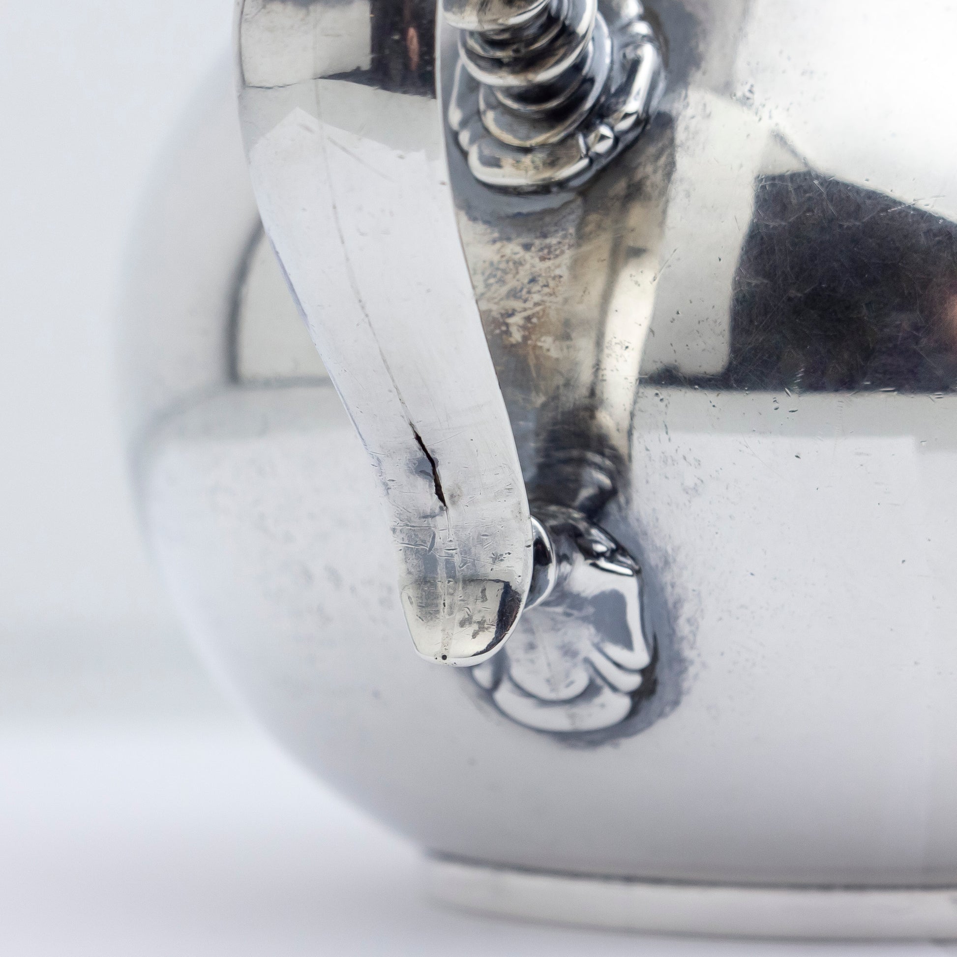 Service à thé et à café quatre pièces en argent massif de Tiffany &amp; Co.