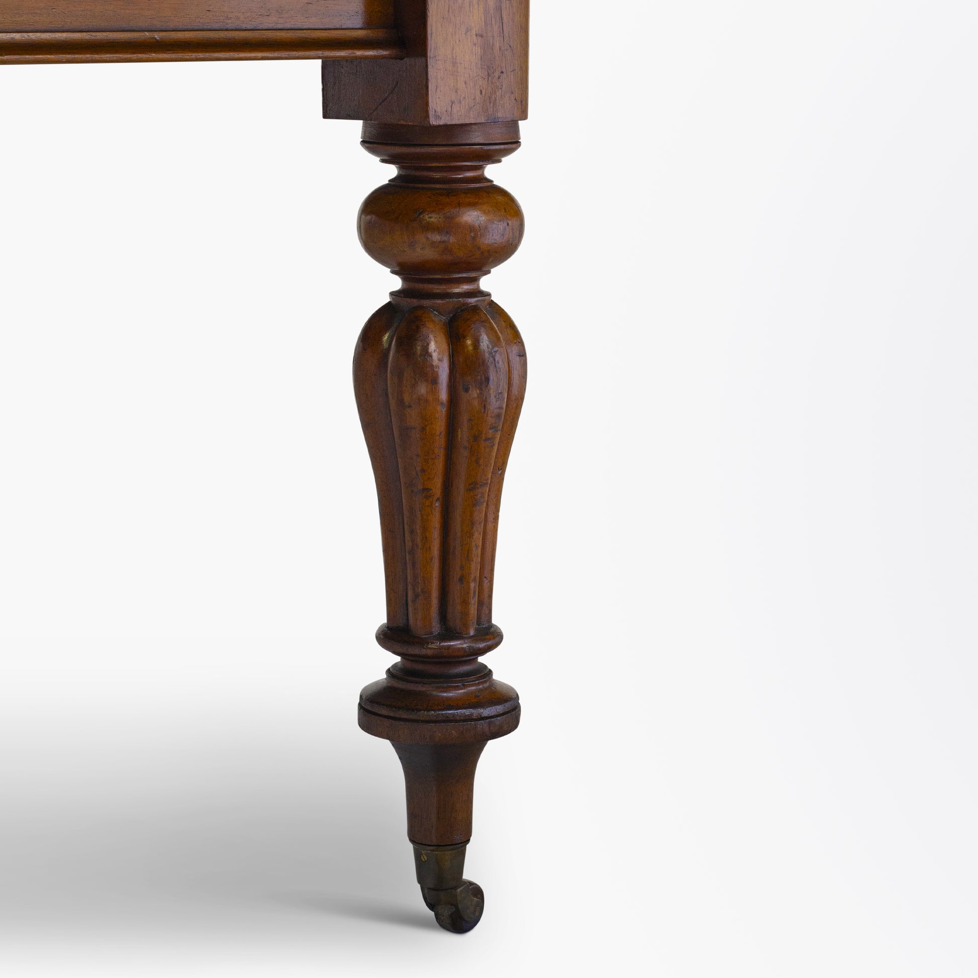 Victorian Mahogany Extendable Dining Table