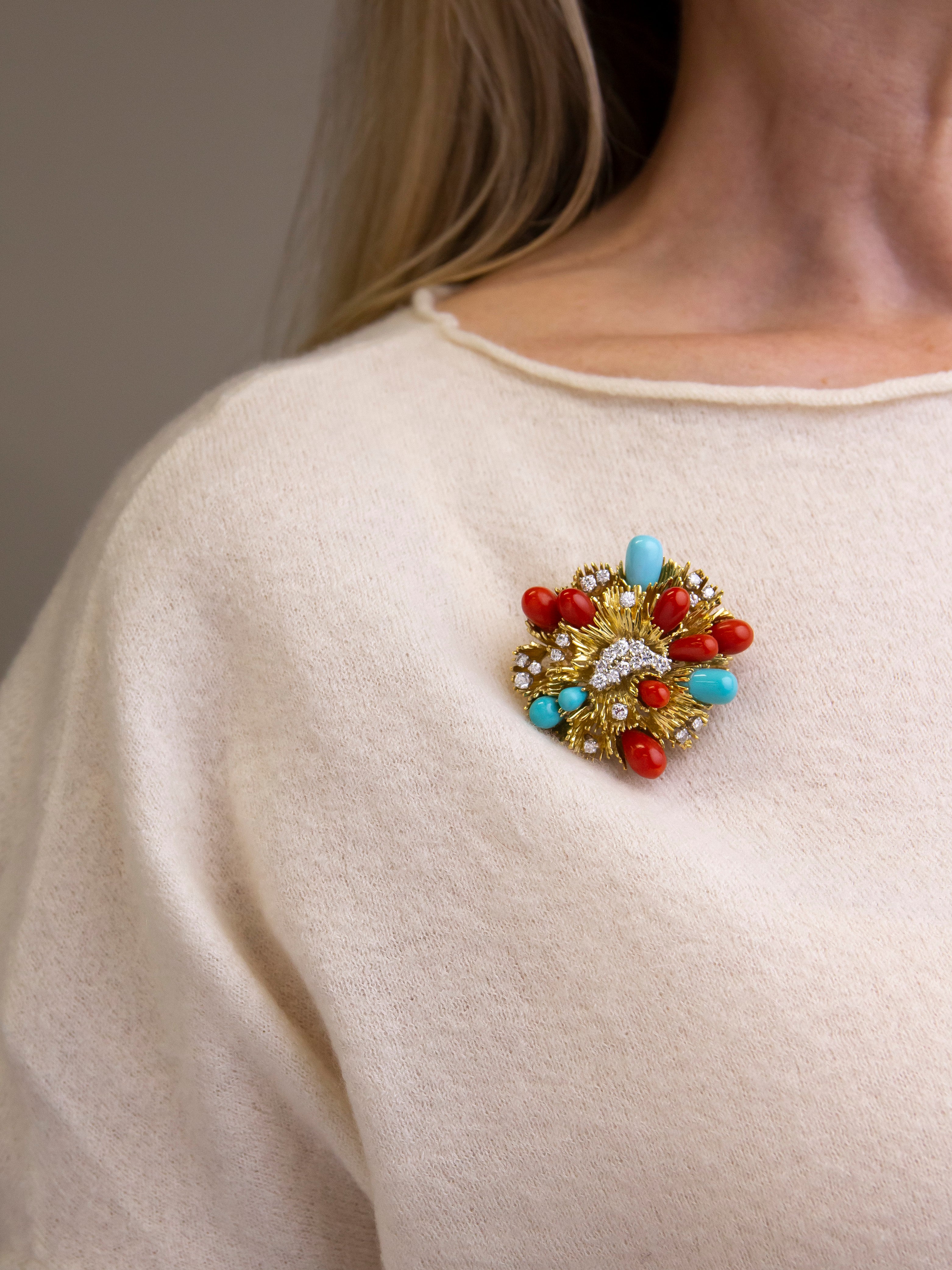 Broche pendentif corail et turquoise de style Mid-Century, signée Tiffany &amp; Co.