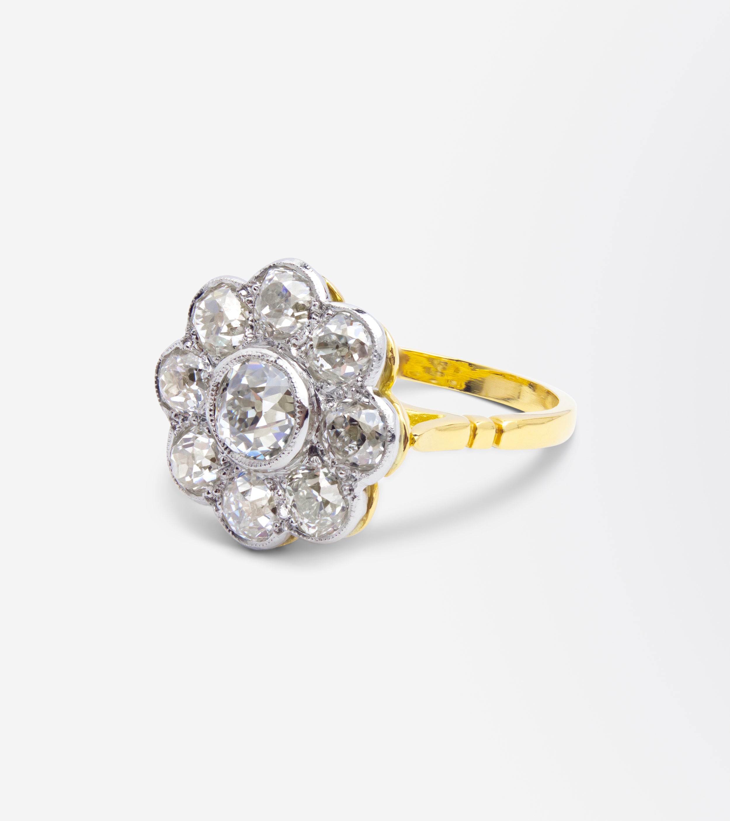 Diamond 'Daisy' Ring in 18kt Gold & Platinum