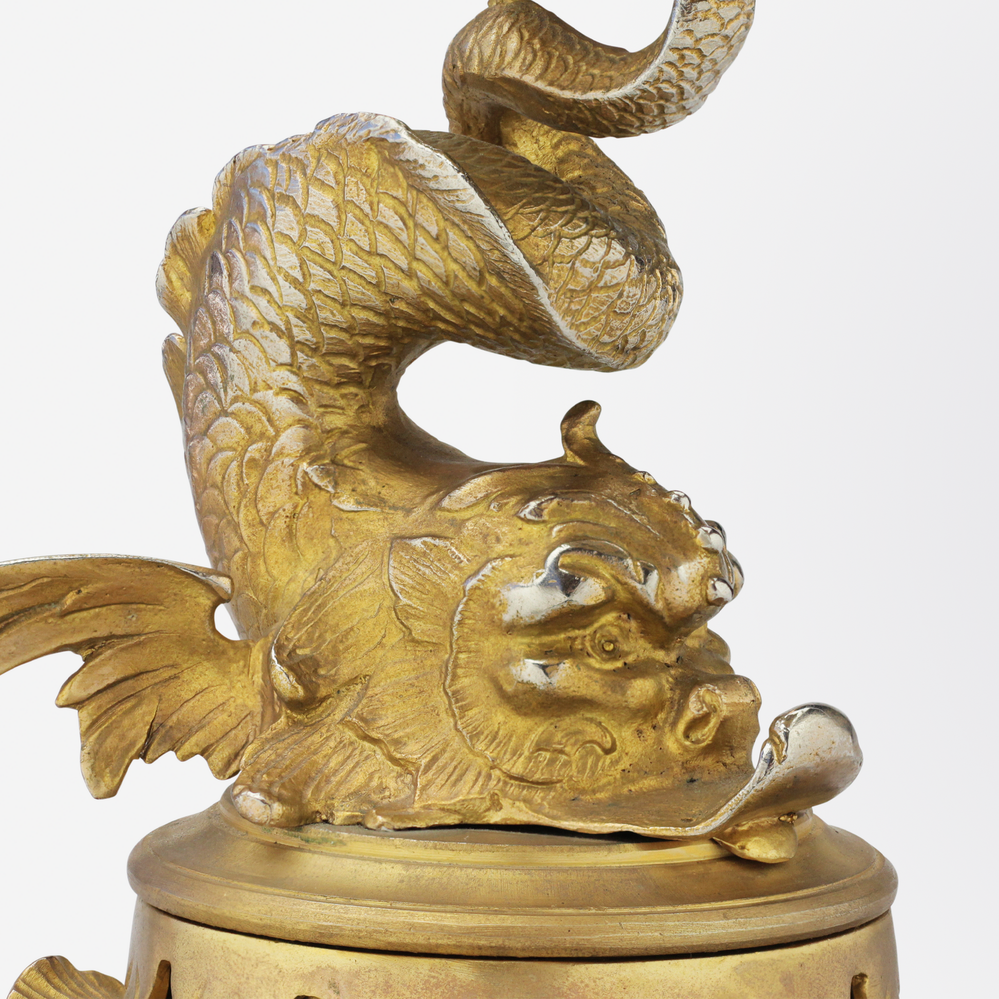 Italian Grand Tour Ormolu Tazza with Bronze Putti on Marble Base