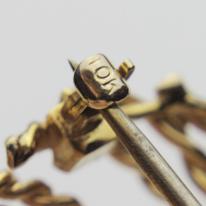 Retro Period, Gold and Aquamarine Brooch Pin