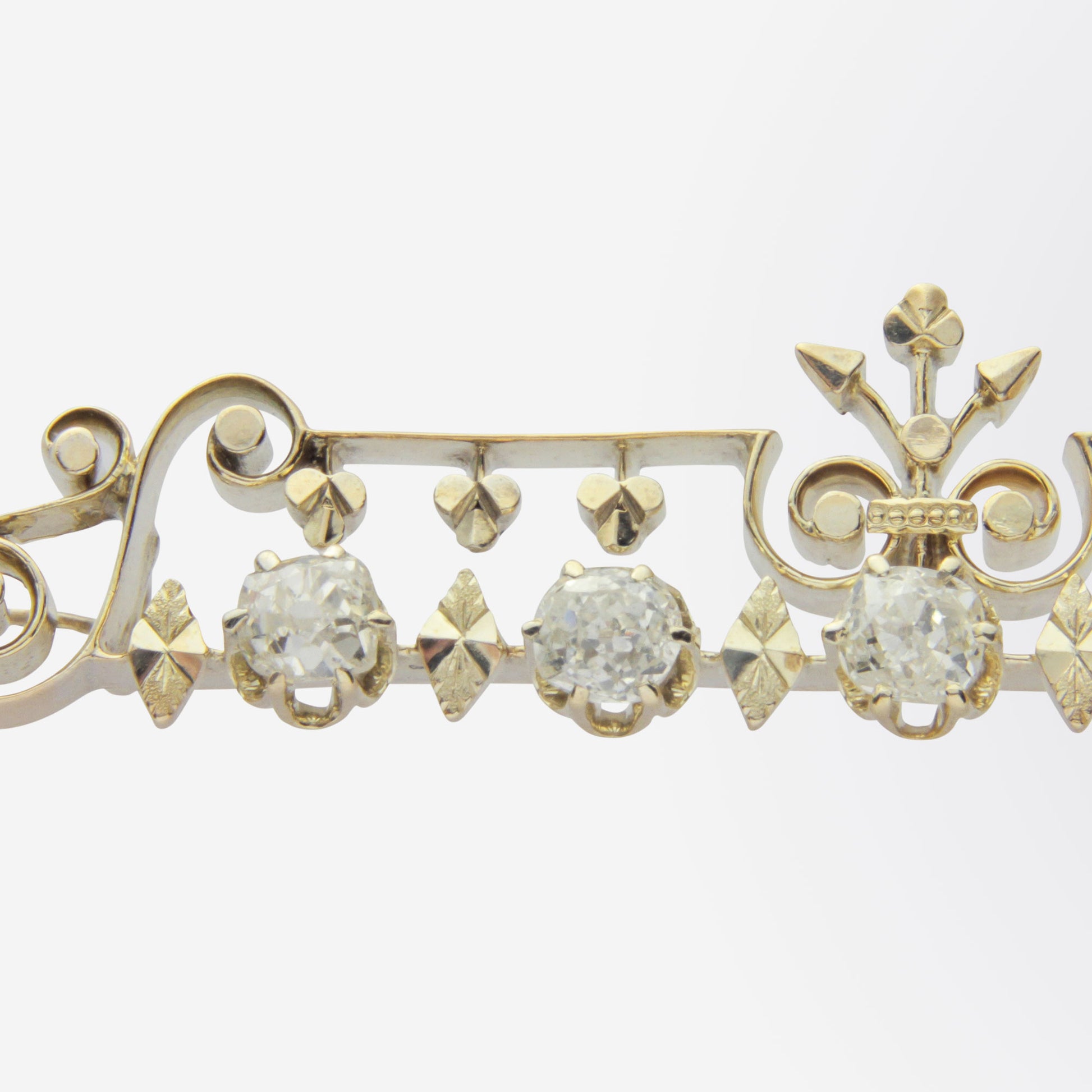 18kt Yellow Gold & Old Mine Cut Diamond Bar Brooch