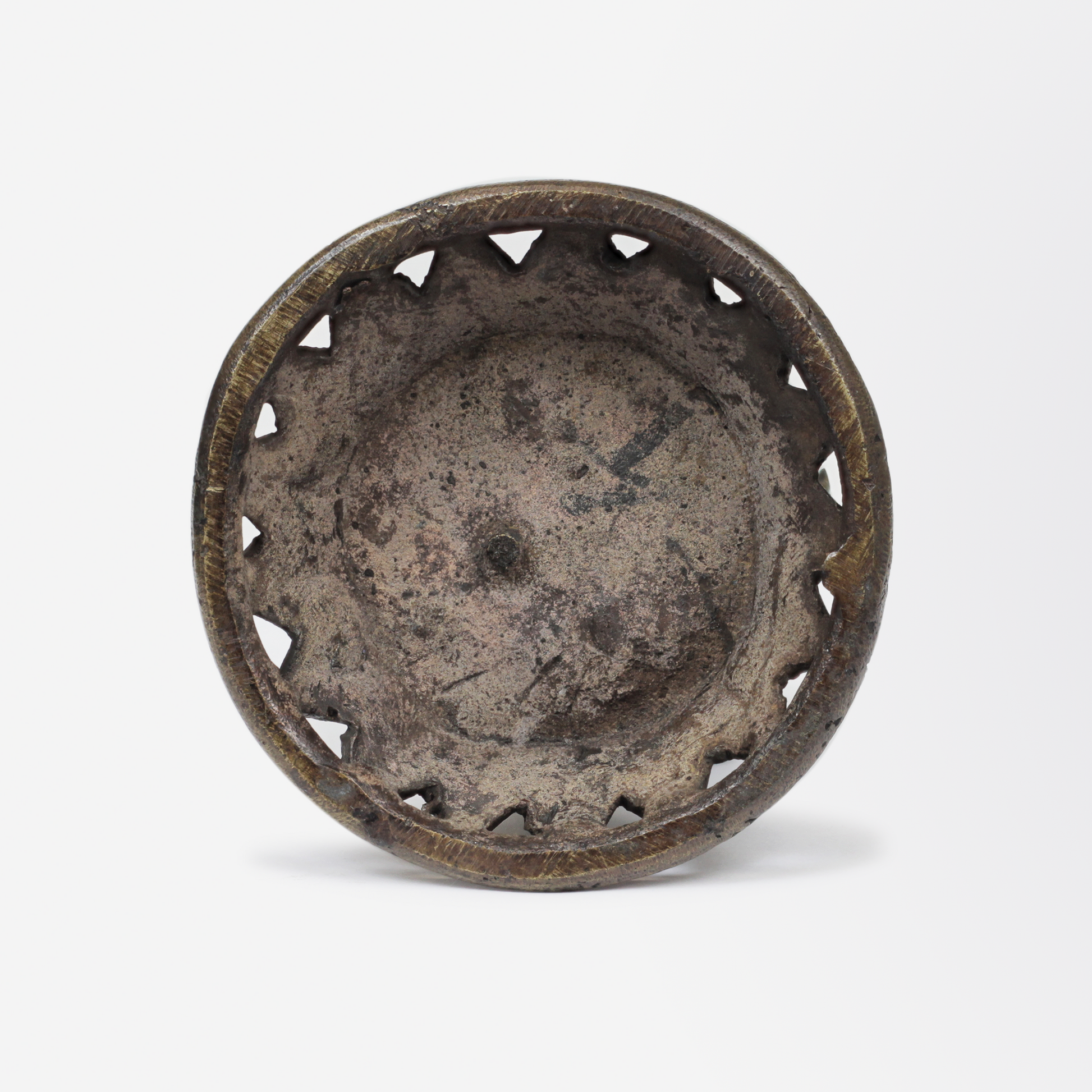 Statuette en bronze de Krishna, datant du XVIIe siècle, en Inde.