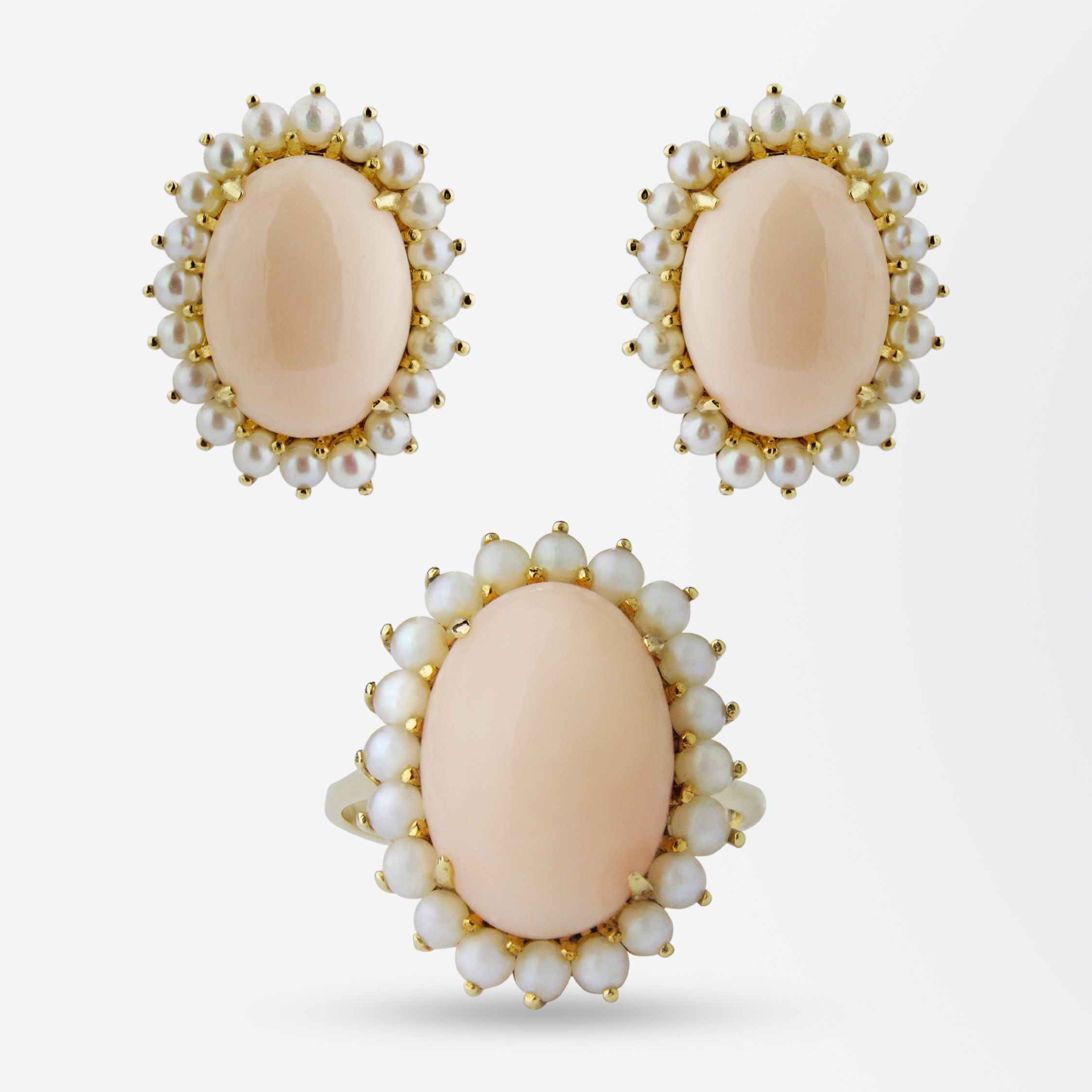 An 18kt Yellow Gold, Coral and Pearl Suite