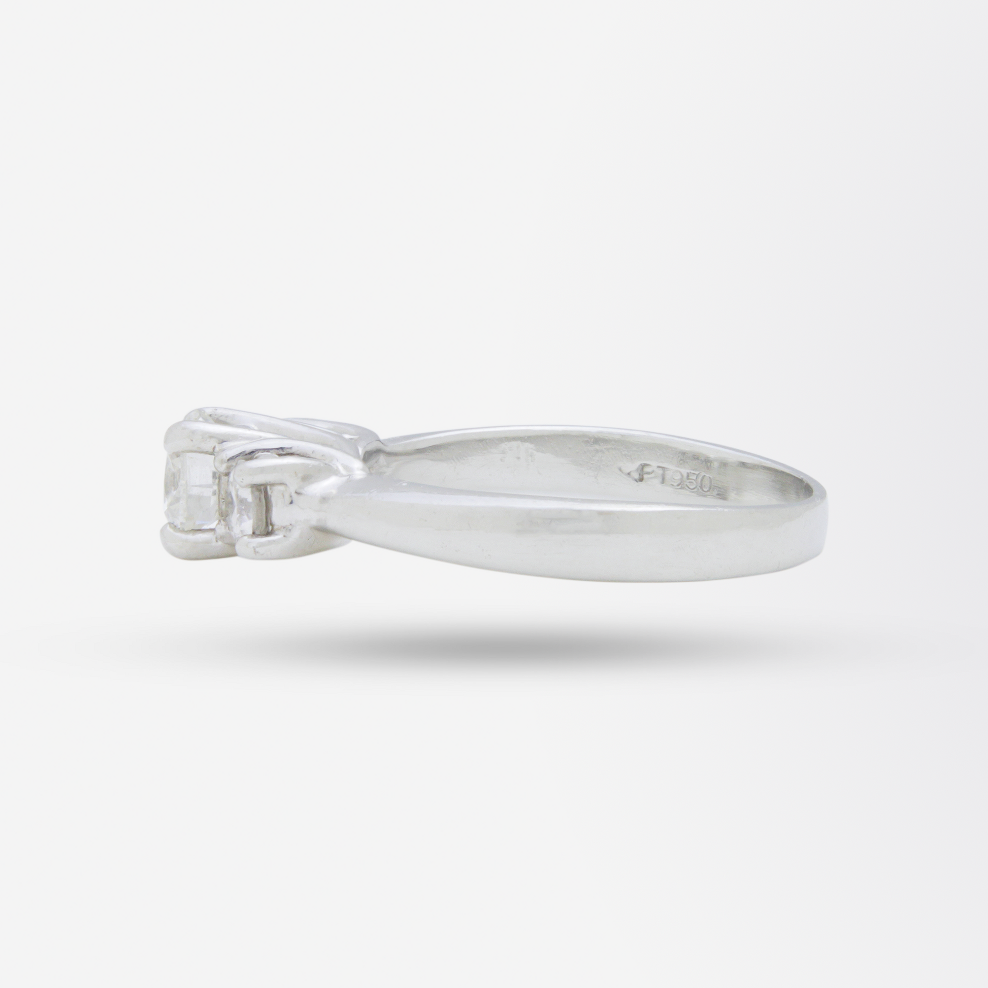 Bague Trinity en platine et diamants